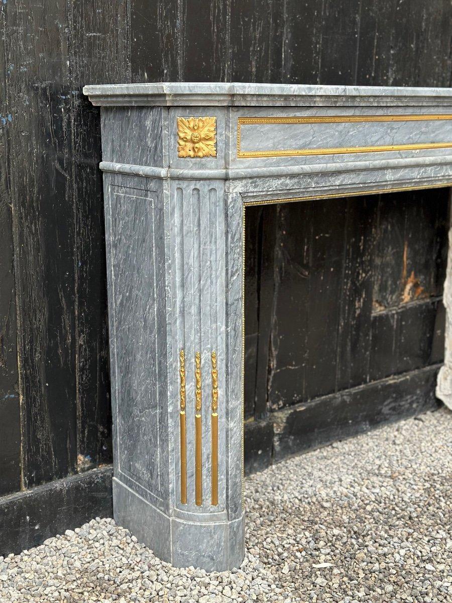 Louis XVI Style Marble Mantel Circa 1880 With Gilded Bronze For Sale 2