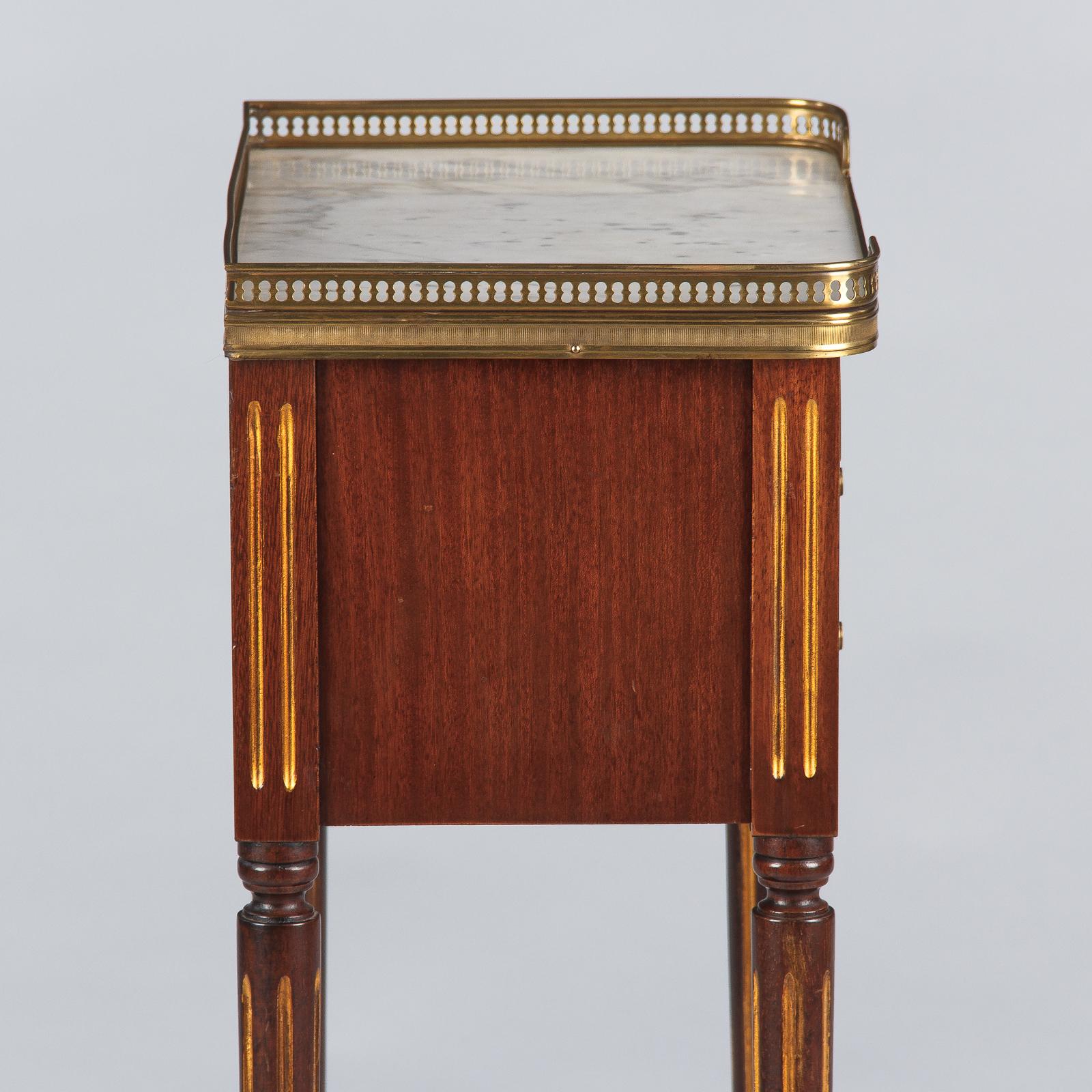 Louis XVI Style Mahogany and Marble-Top Bedside Cabinet, 1920s 6