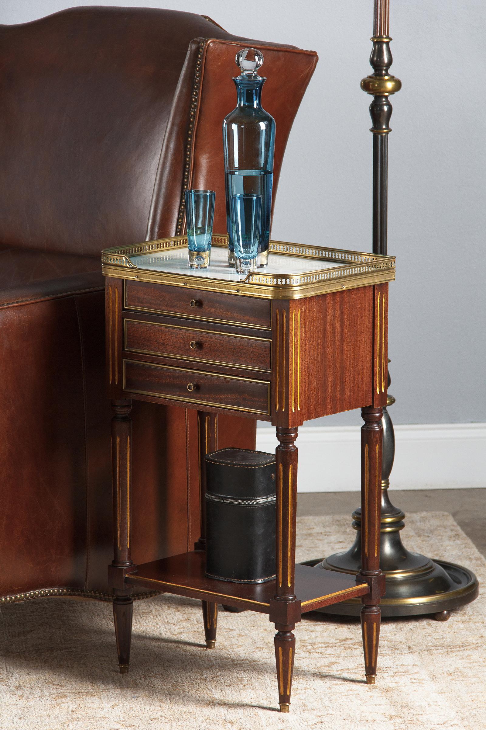 Louis XVI Style Mahogany and Marble-Top Bedside Cabinet, 1920s 8
