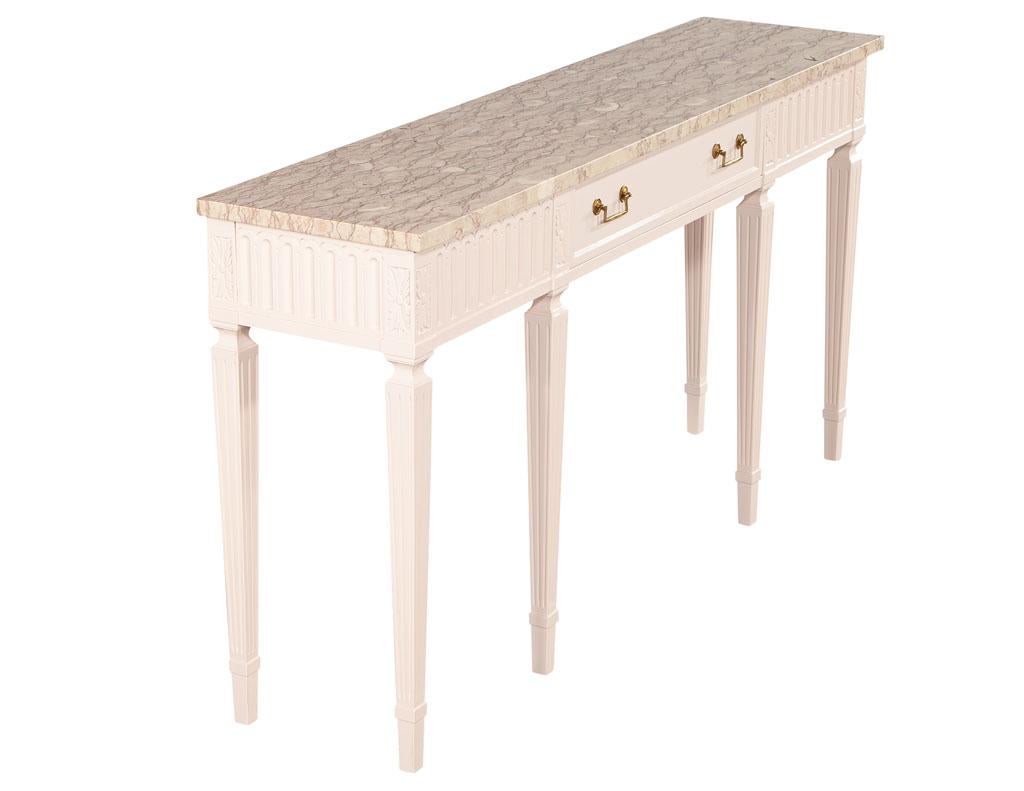 Table console de style Louis XVI à plateau en marbre Bon état - En vente à North York, ON