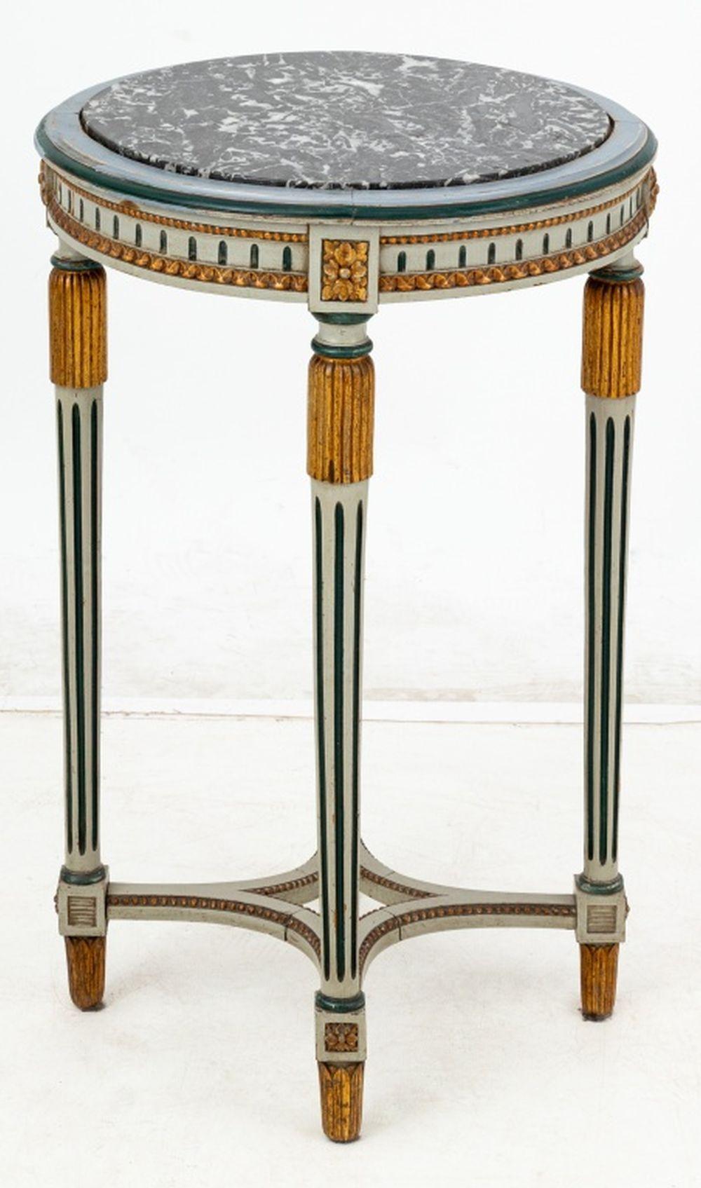 Louis XVI Stil Marmorplatte vergoldet gemalt Lampentisch im Zustand „Gut“ im Angebot in Astoria, NY