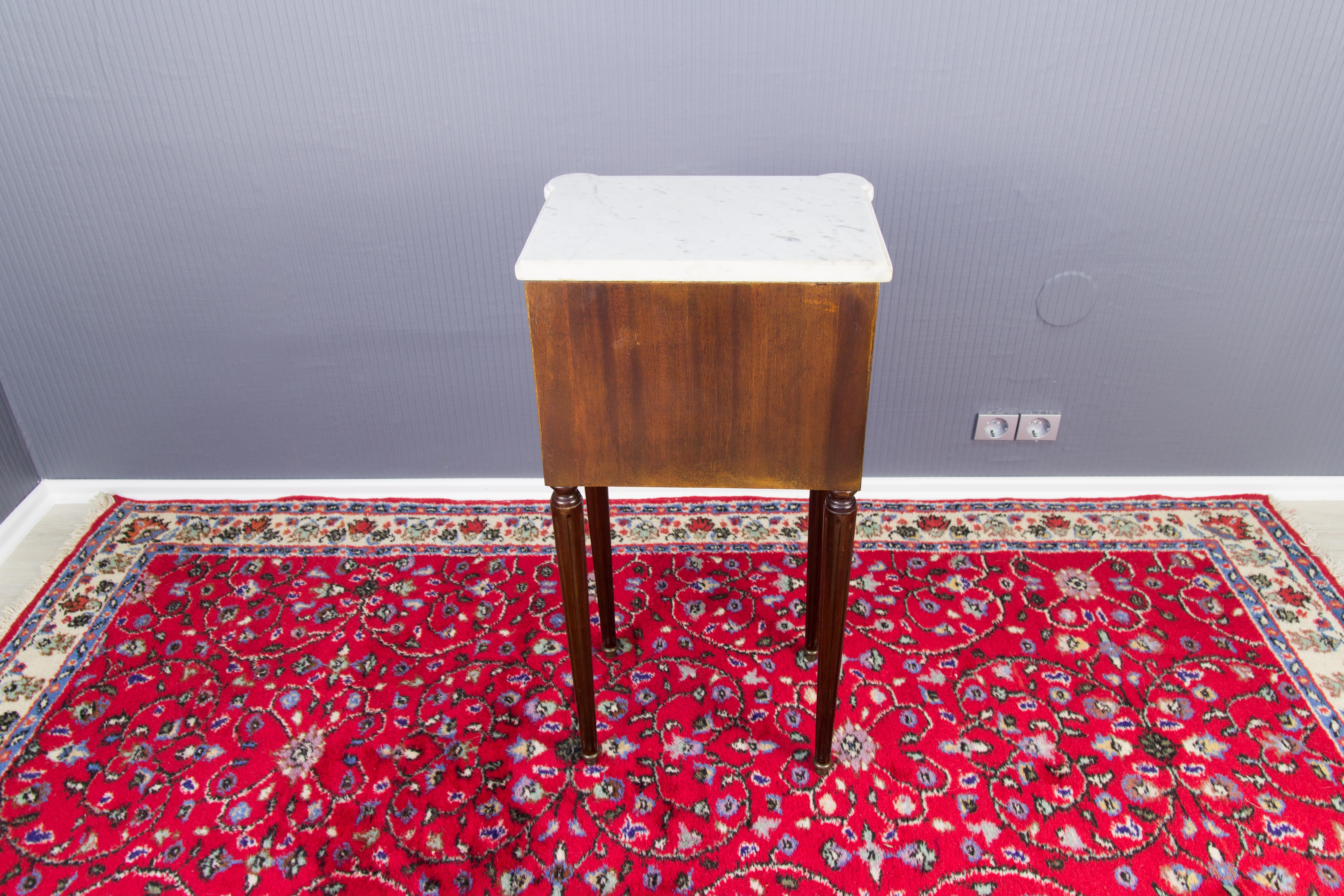 Early 20th Century Louis XVI Style Marble Top Side Table