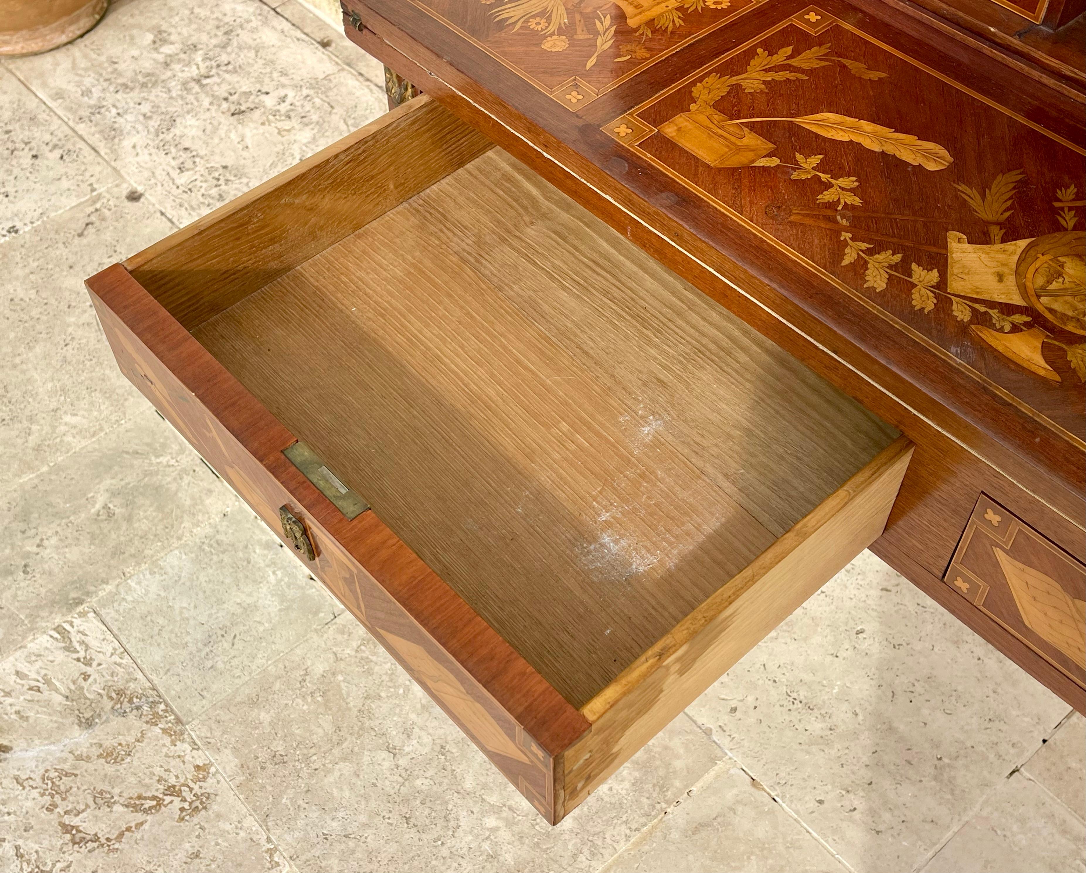 Scrivania intarsiata in stile Luigi XVI/bonheur Du Jour in vendita 2