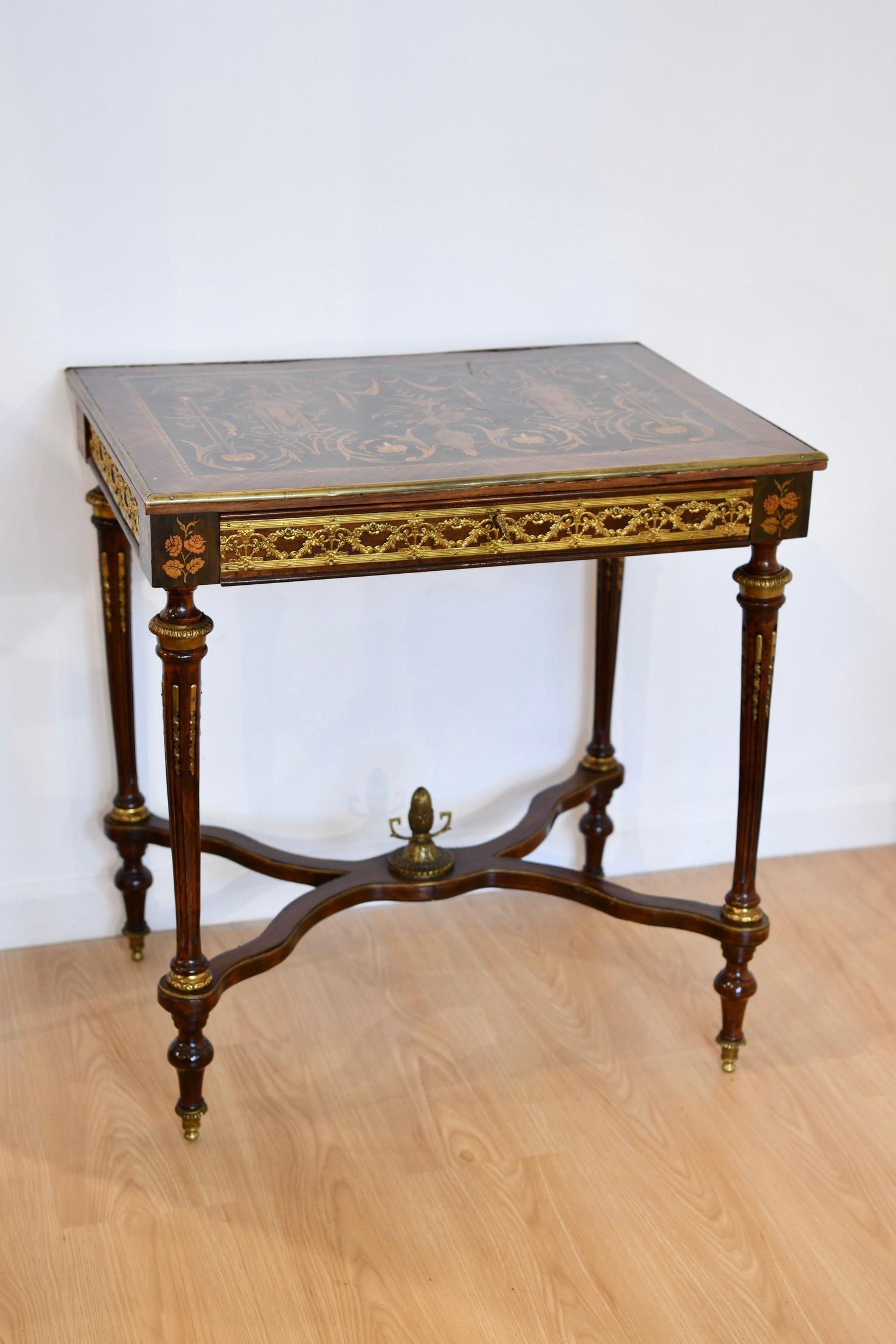 Louis XVI-Style Marquetry Inlaid Writing Table For Sale 5
