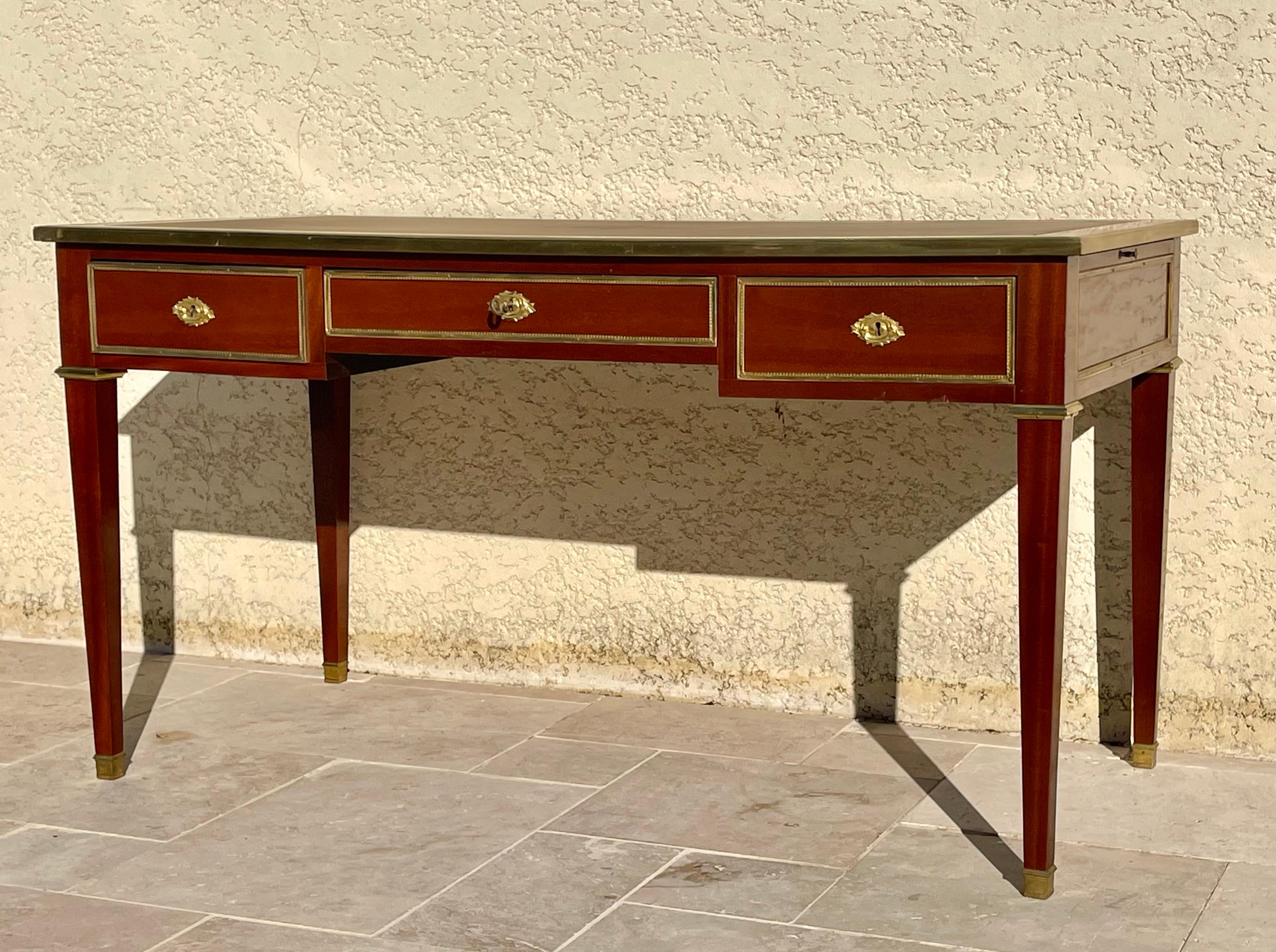 Luigi XVI Louis XVI Style Middle Flat Desk in vendita