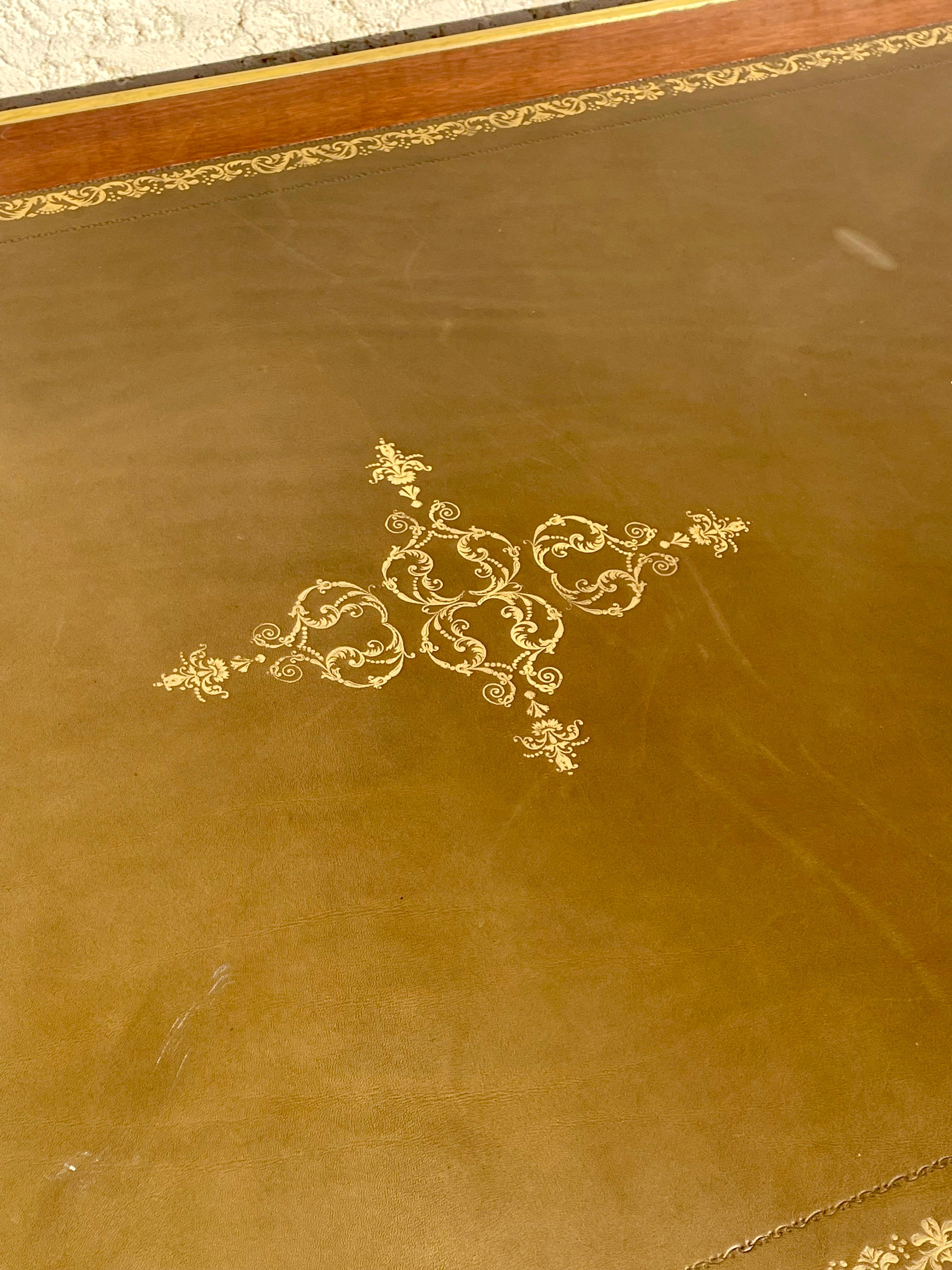 Louis XVI Style Middle Flat Desk In condizioni buone in vendita a Beaune, FR