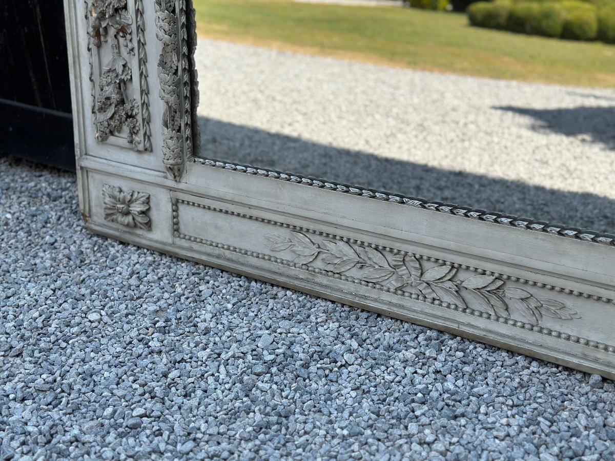 Louis XVI Style Mirror In Carved And Painted Wood, Early XIXth Century For Sale 2