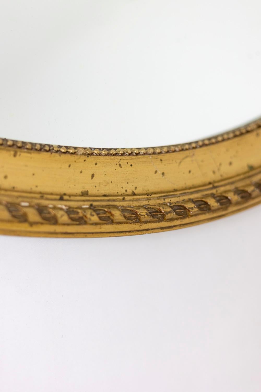 Francese Specchio in stile Luigi XVI in legno dorato e intagliato, 1880 circa in vendita