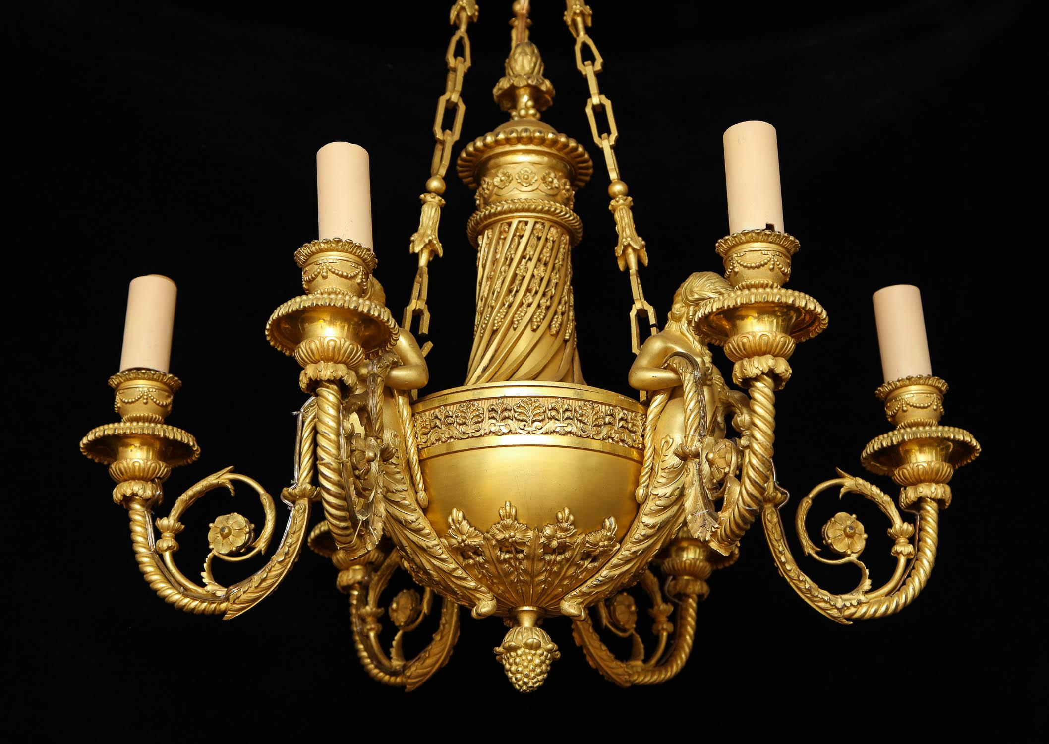 Fin du XIXe siècle Lustre à 6 lumières de style néoclassique Louis XVI en bronze doré par Alfred Beurdeley en vente