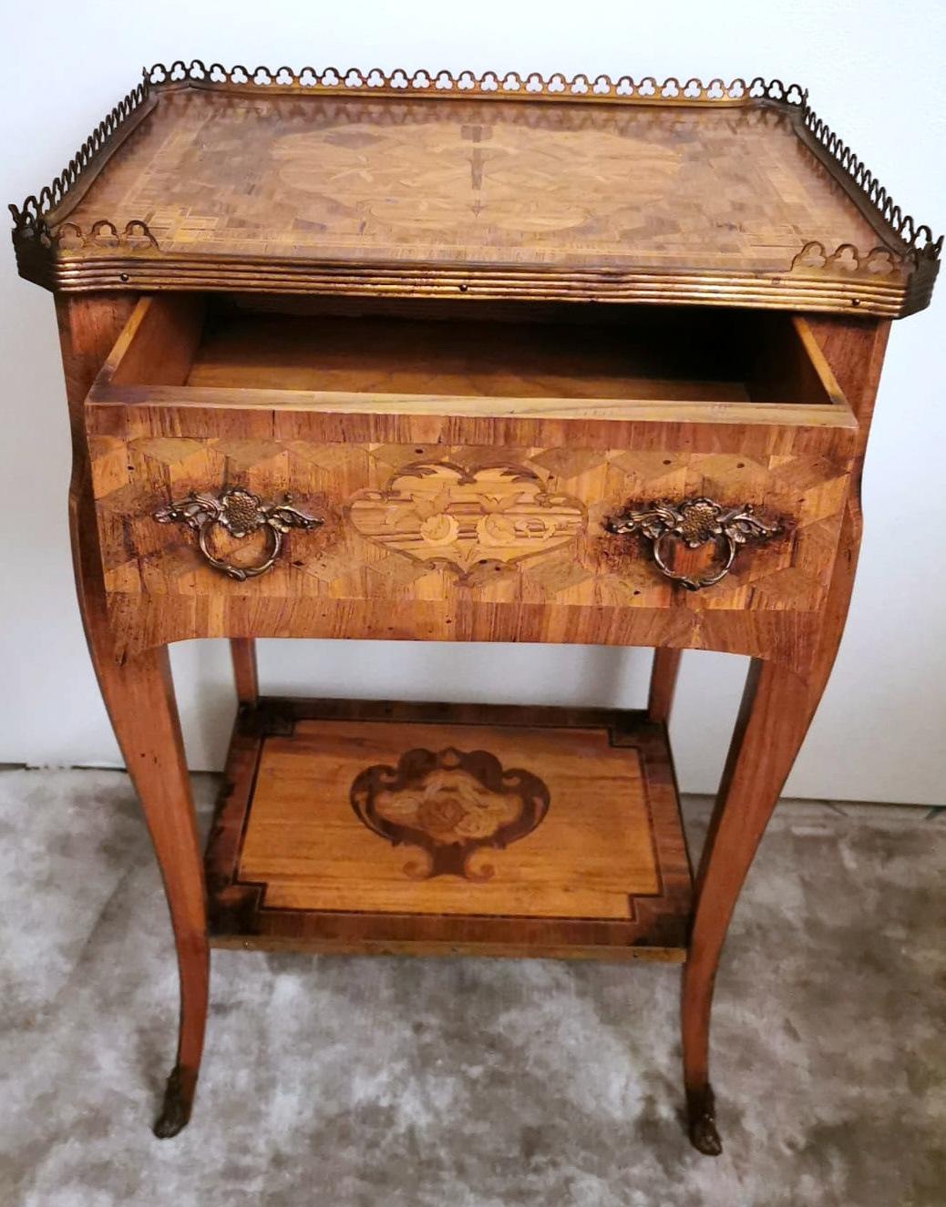 18th Century Louis XVI Style Nightstand in Walnut with Legs and Drawer For Sale