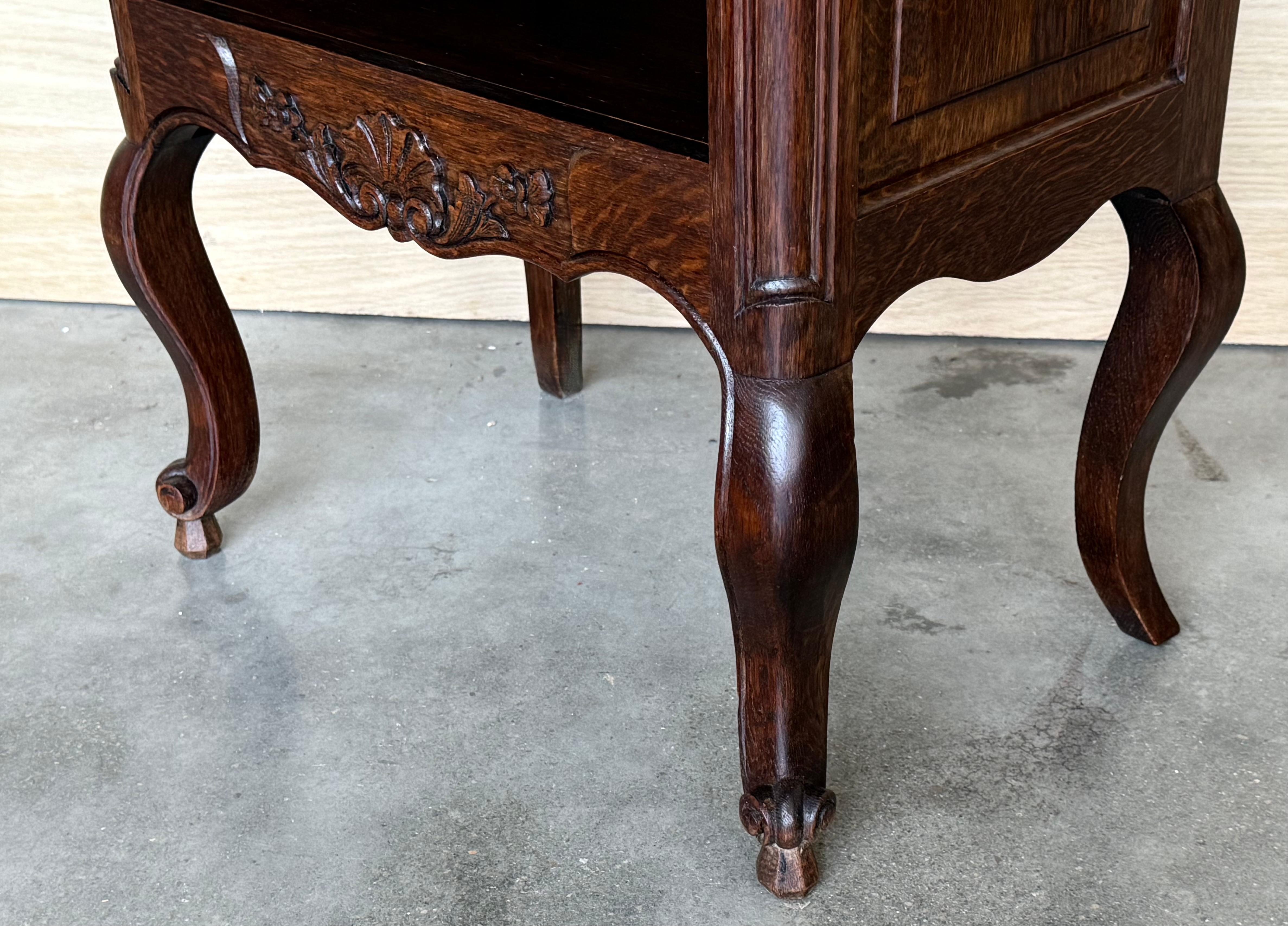 Tables de nuit de style Louis XVI avec tiroirs et pieds cabriole, années 1960, lot de 2 en vente 5