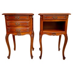 Nachttische im Louis-XVI.-Stil mit Schubladen und Cabriole-Beinen, 1960er Jahre, 2er-Set