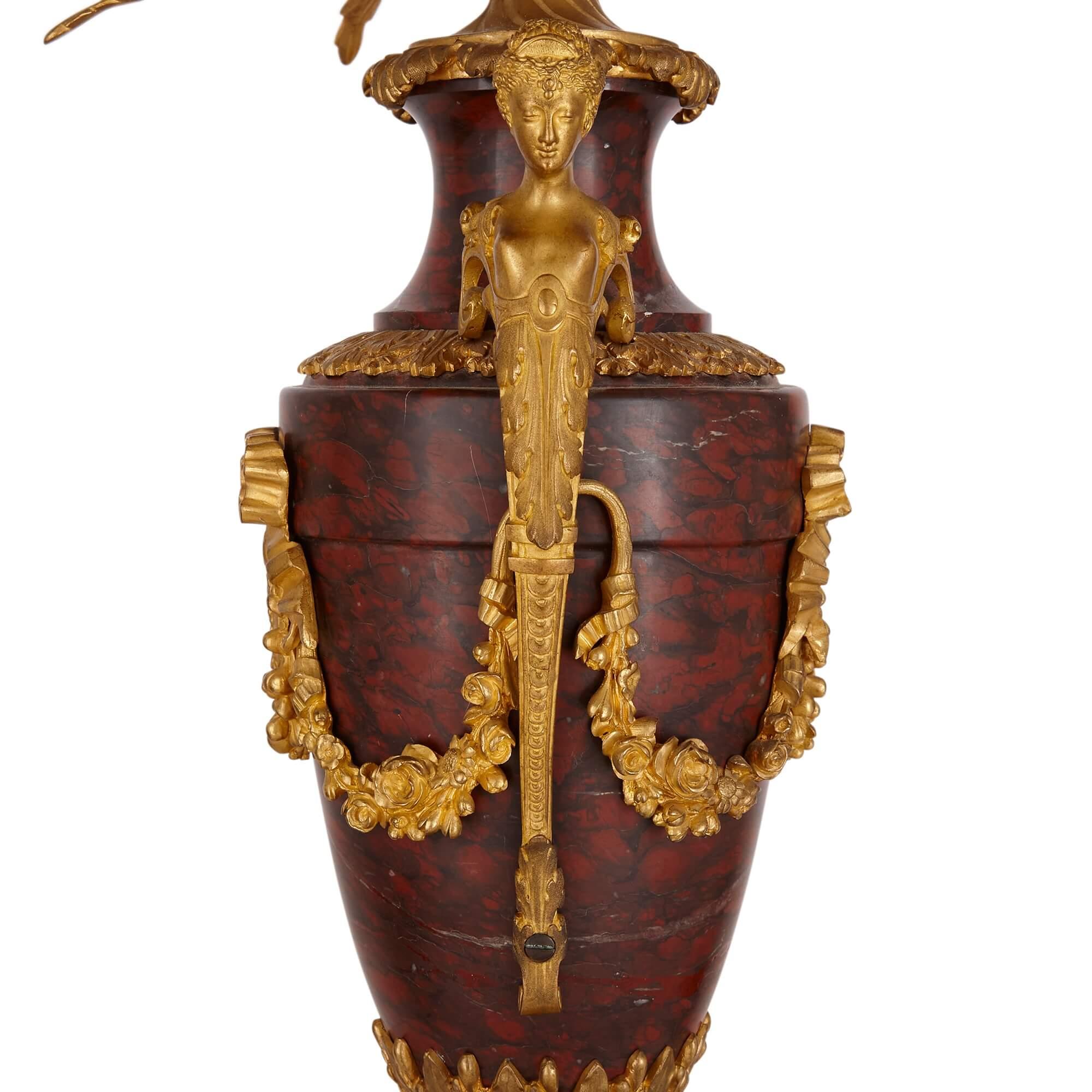 Set di orologi in stile Luigi XVI in marmo Ormolu e Rouge Griotte in vendita 6