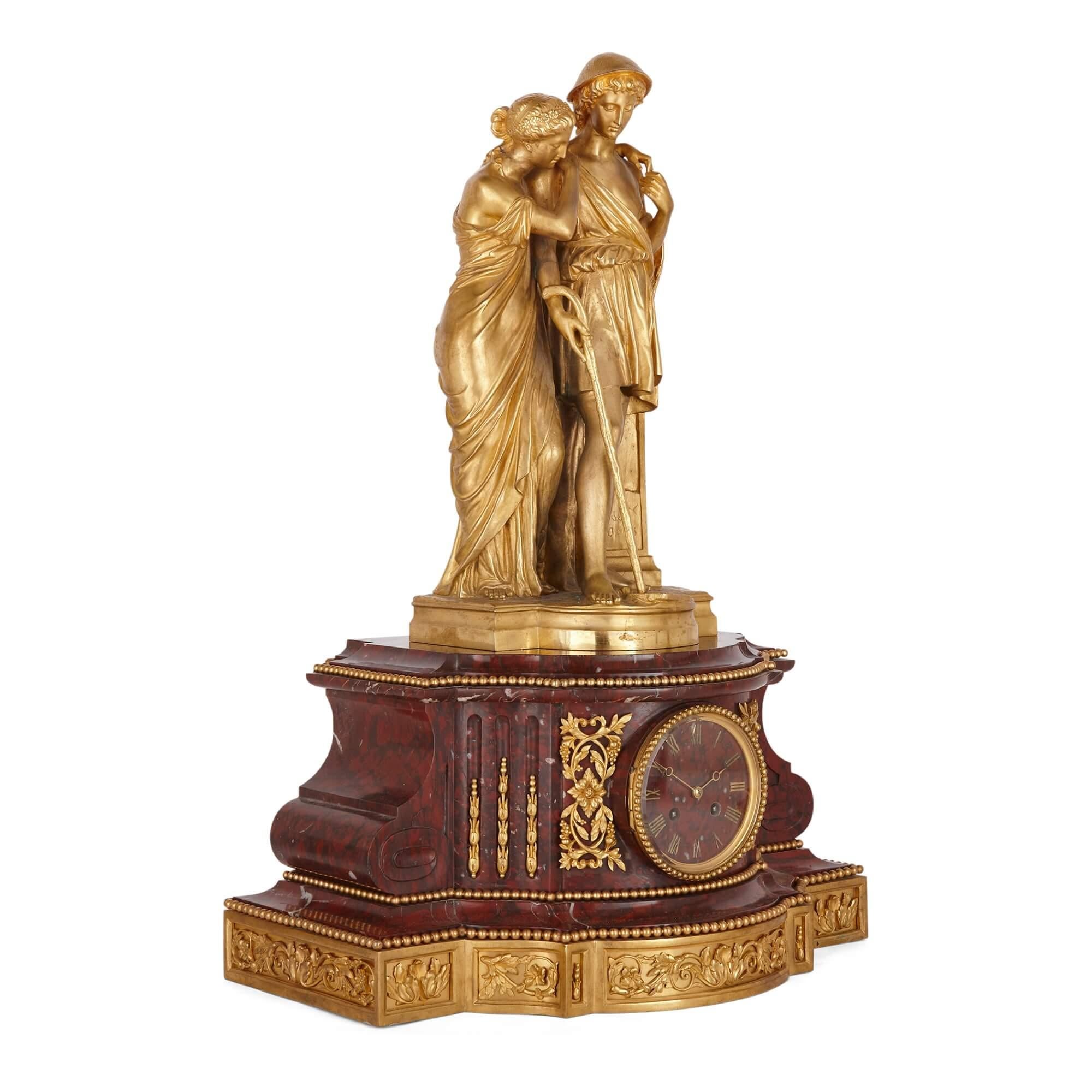 Français Ensemble d'horloges de style Louis XVI en bronze doré et marbre rouge griotte en vente