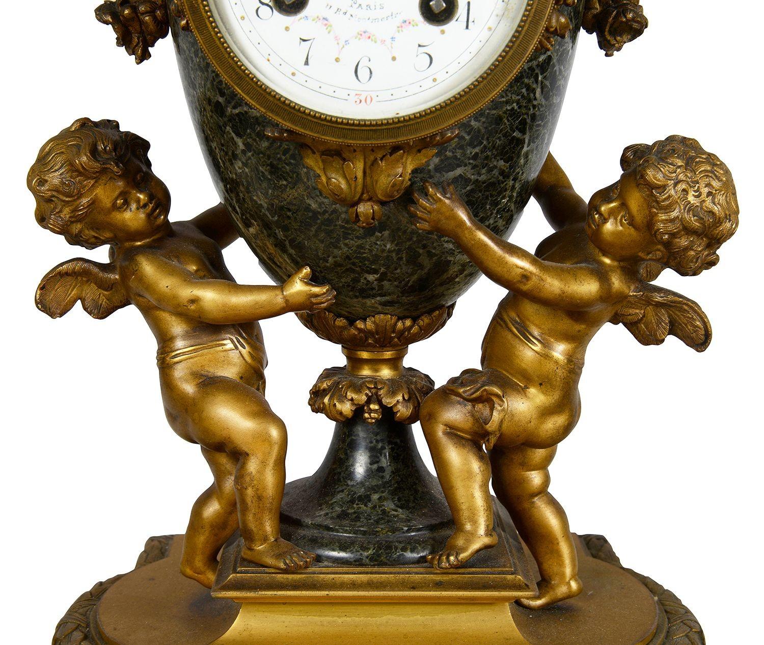 Louis XVI-Stil Ormolu-Uhrenset, 19. Jahrhundert (Französisch) im Angebot