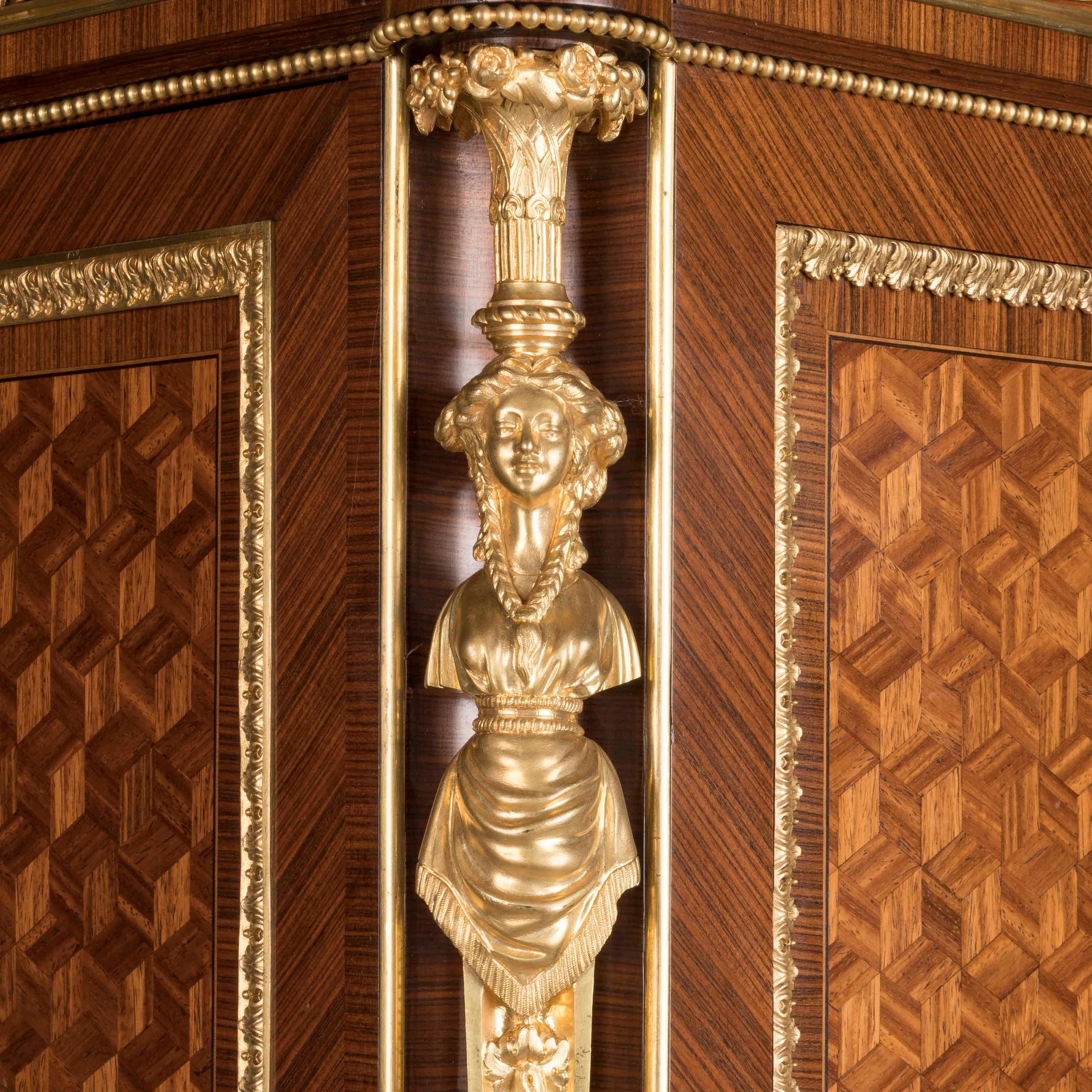 Similoro Cabinet in legno di Re in stile Luigi XVI con montatura in ormù di François Linke in vendita