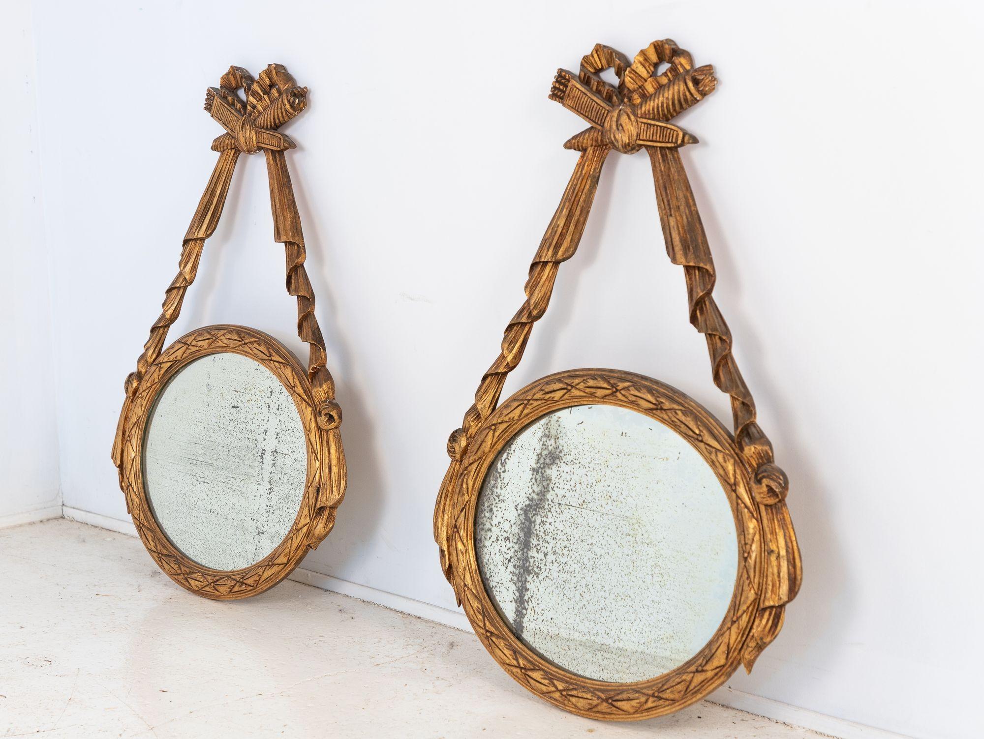 Mid-20th Century Louis XVI-style Oval Mirror with Carved Wood Frames, France Mid 20th C. For Sale