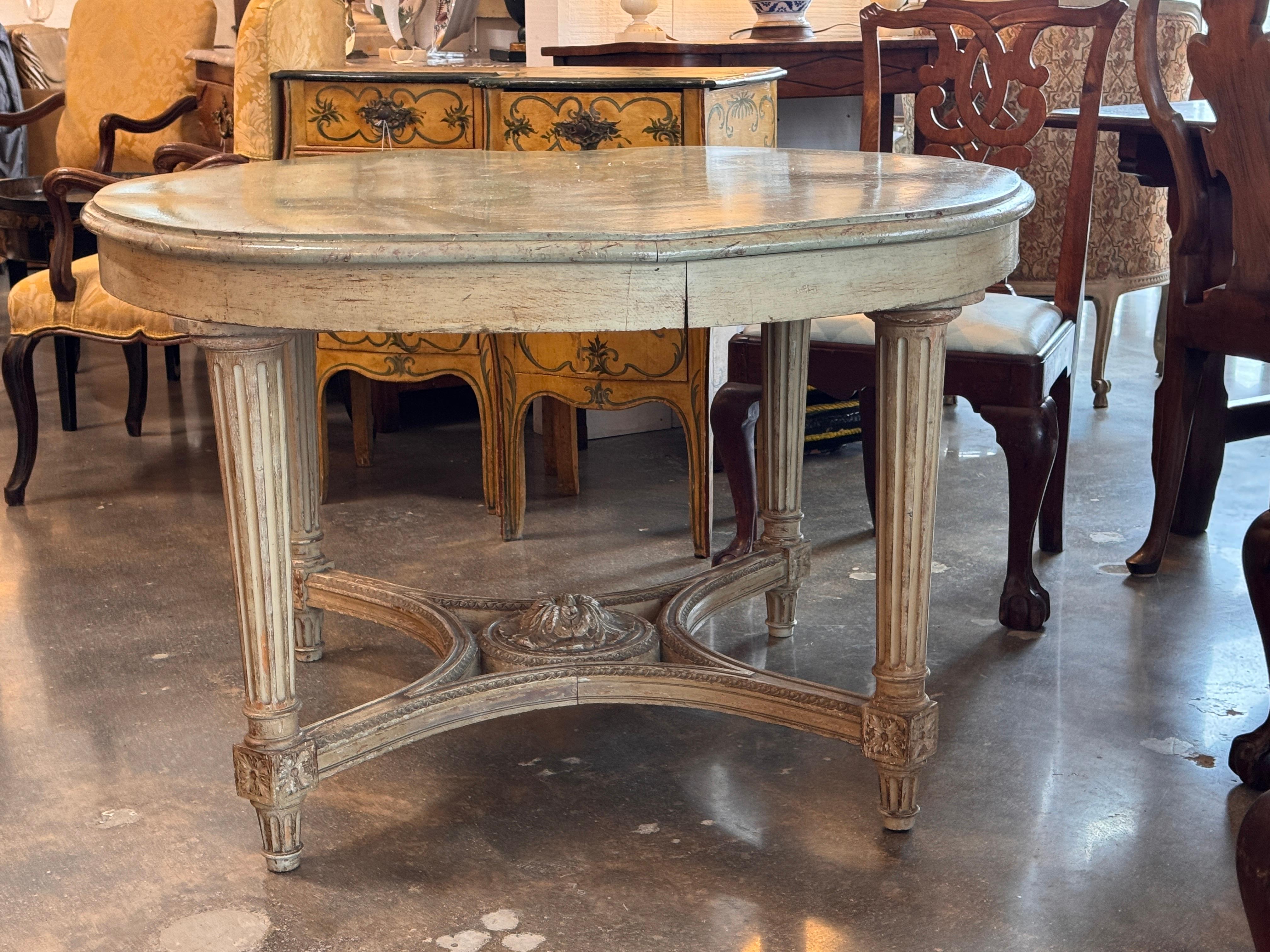 XIXe siècle Louis XVI Style Painted Center Table en vente
