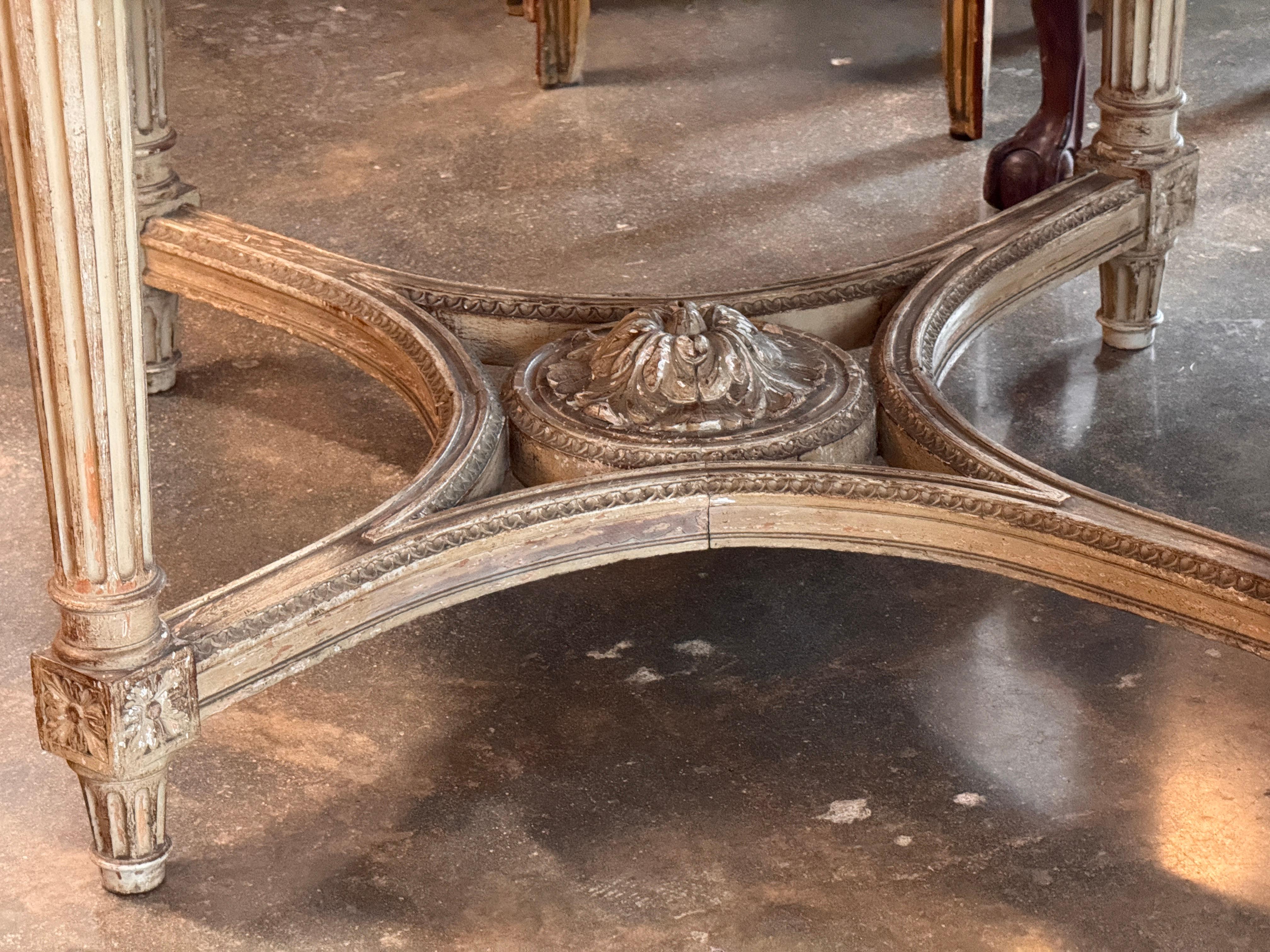 Bois Louis XVI Style Painted Center Table en vente