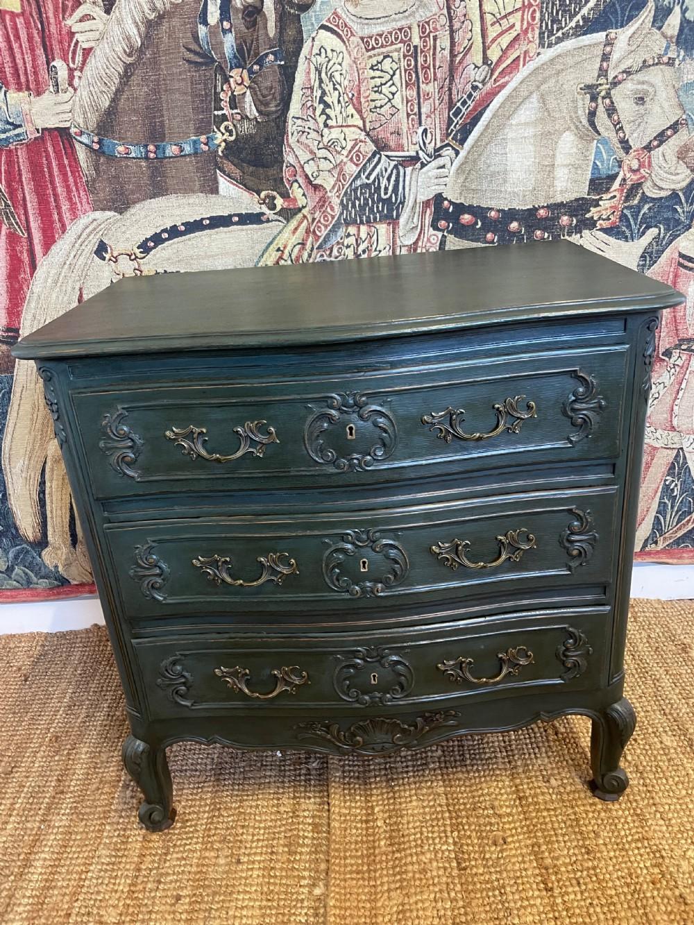 Paint Louis XVI style painted oak chest of drawers / commode For Sale