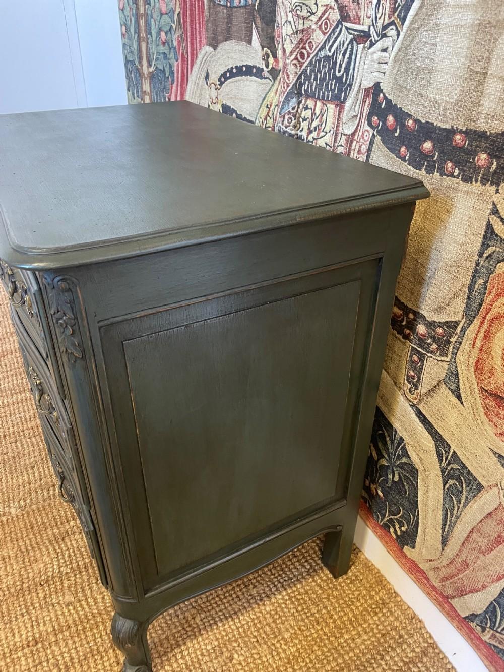 Louis XVI style painted oak chest of drawers / commode For Sale 2