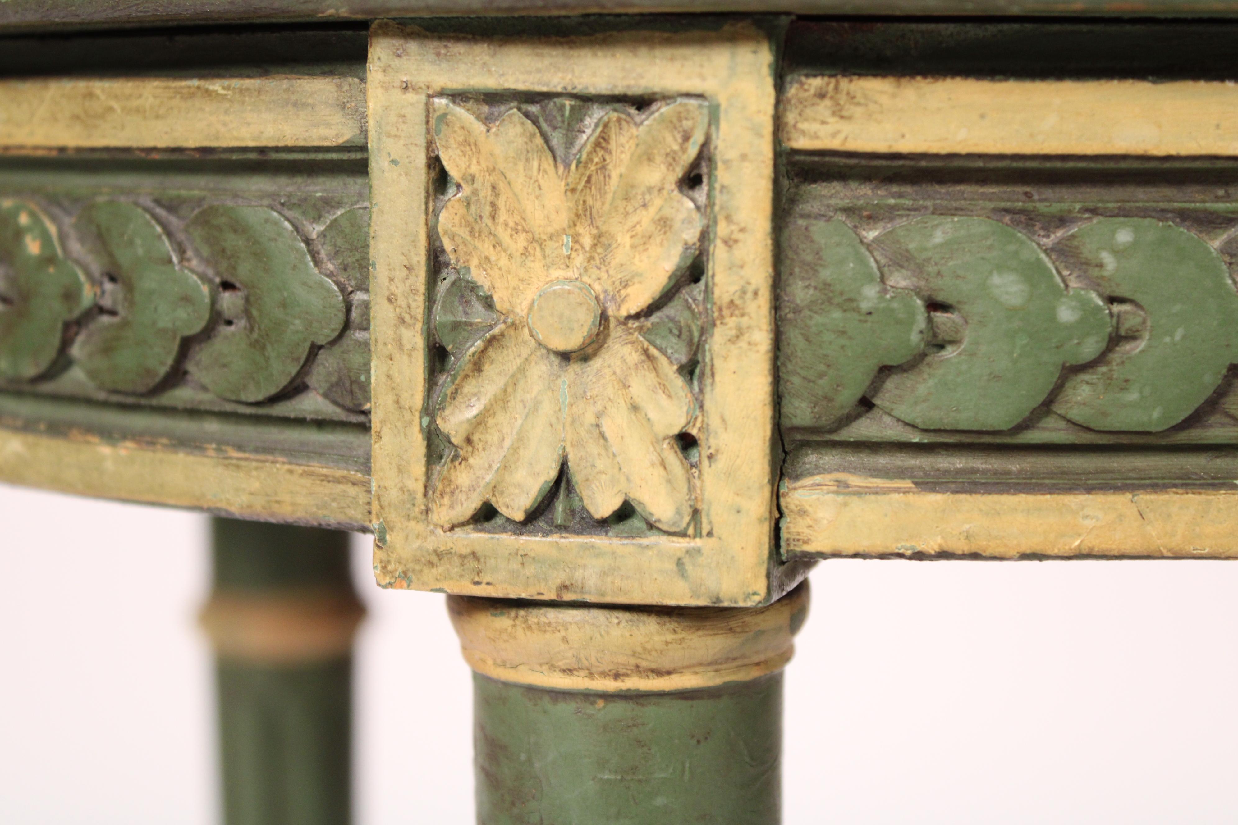 Table d'appoint peinte de style Louis XVI avec plateau en marbre 6