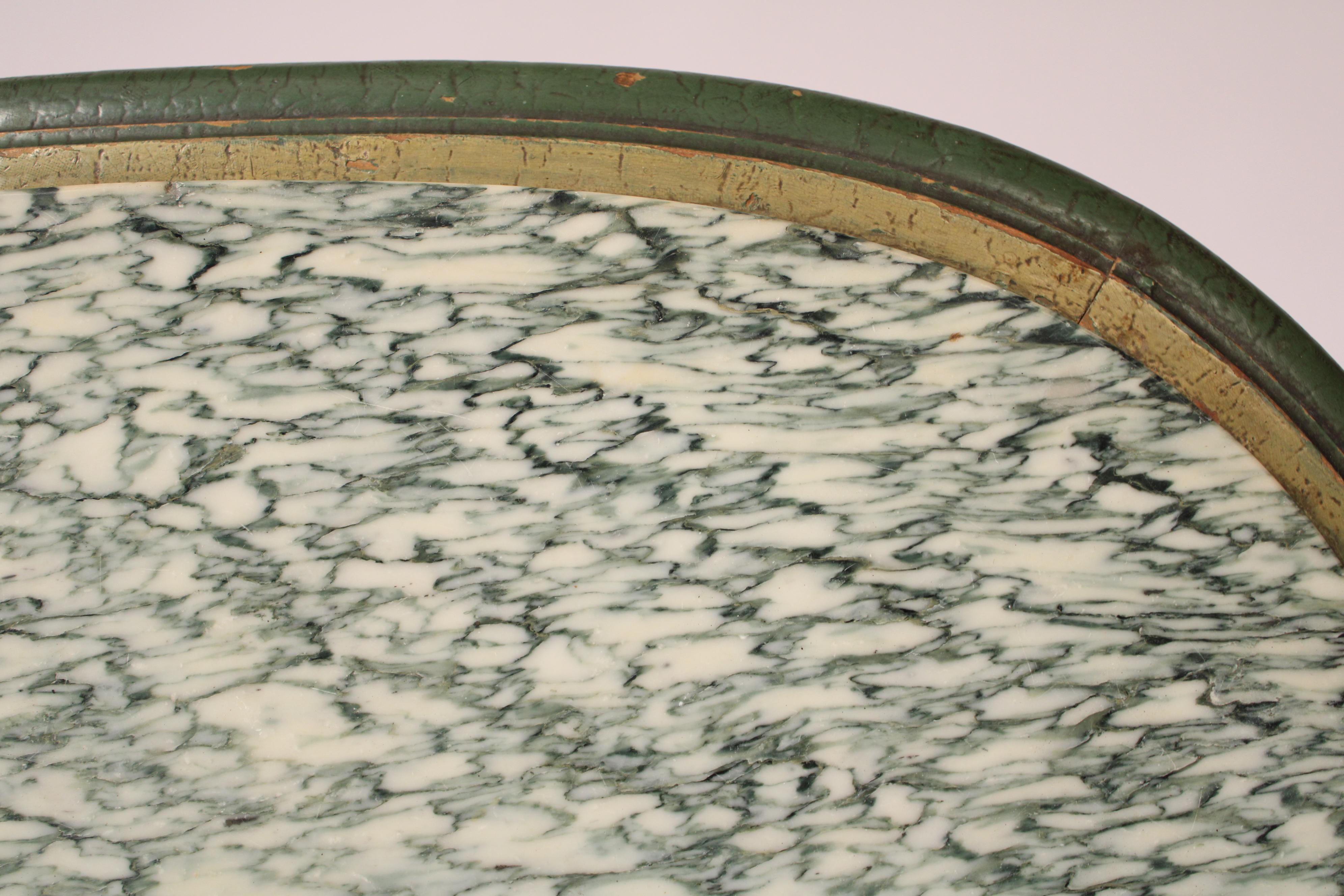 Table d'appoint peinte de style Louis XVI avec plateau en marbre 1