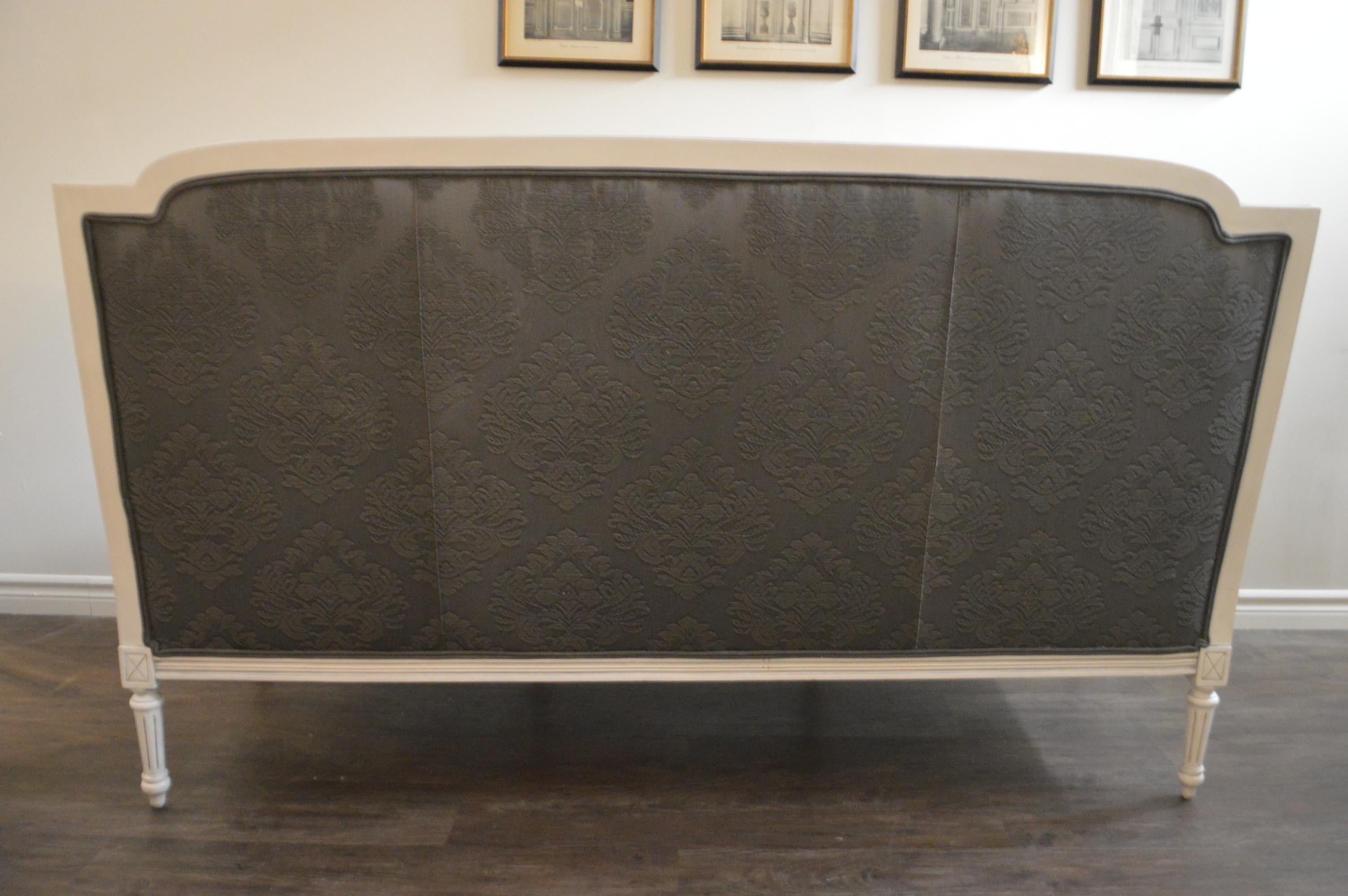 Louis XVI Style Painted Three-Seat Sofa Newly Upholstered in Grey Damask Fabric For Sale 1