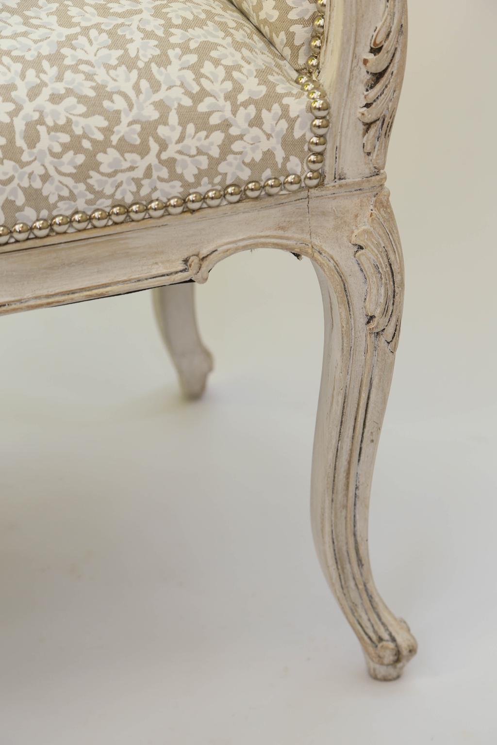 Hand-Carved Louis XVI Style Painted Window Seat Bench For Sale