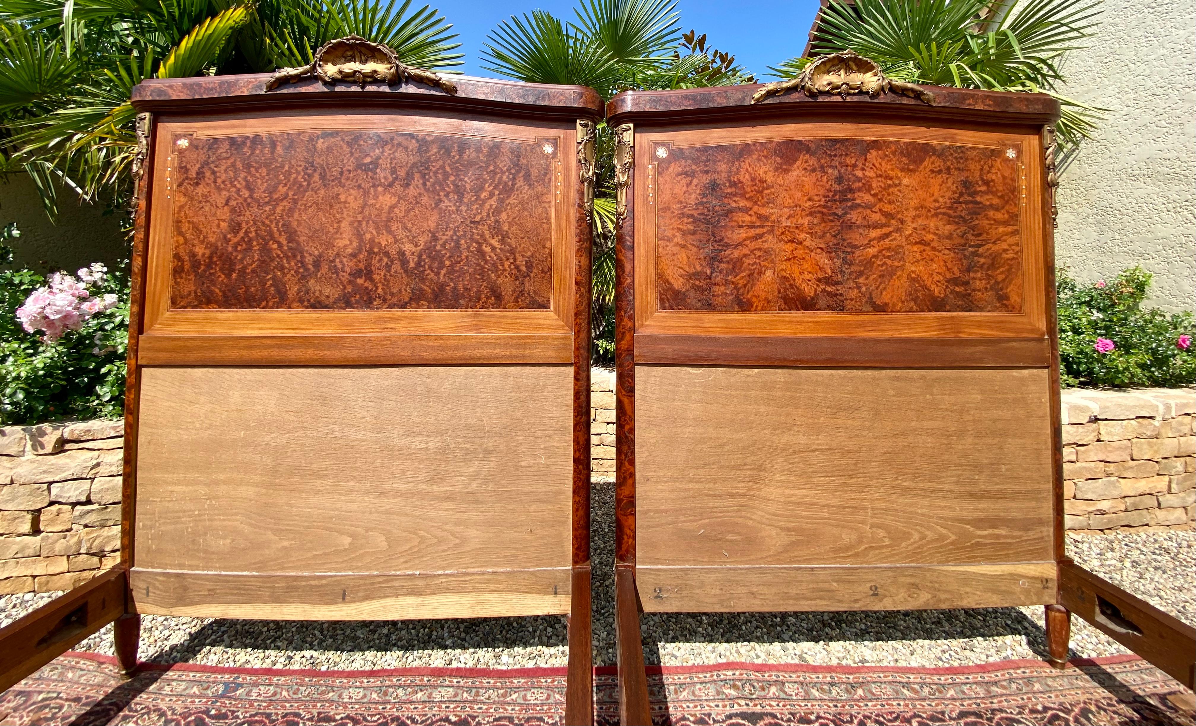 Louis XVI Style, Pair of Beds in Amboyna Burl and Bronze, 20th Century 9