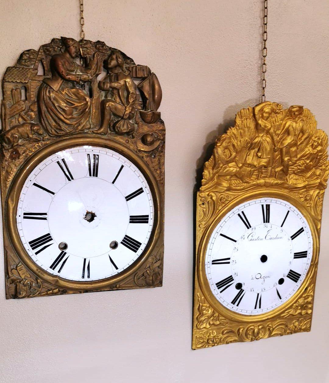 Embossed Louis XVI Style Pair of Enameled and Gilded Pediments of French Pendulum Clock