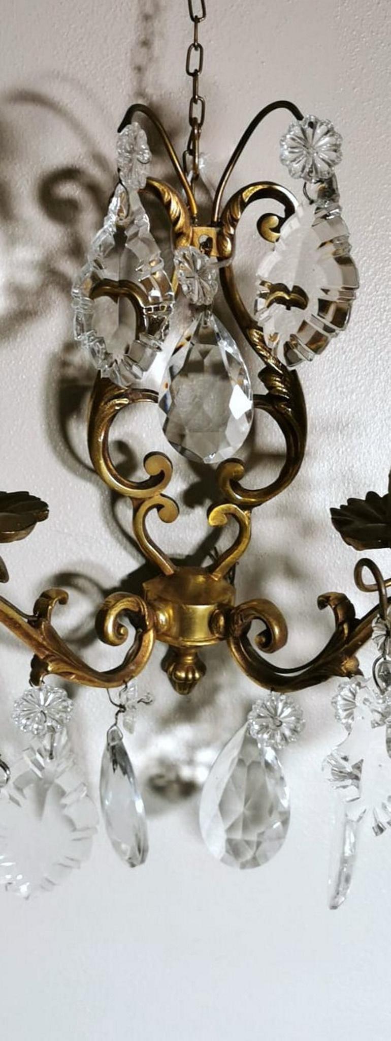 Louis XVI Style Pair of French Wall Sconces in Brass and Crystals For Sale 7