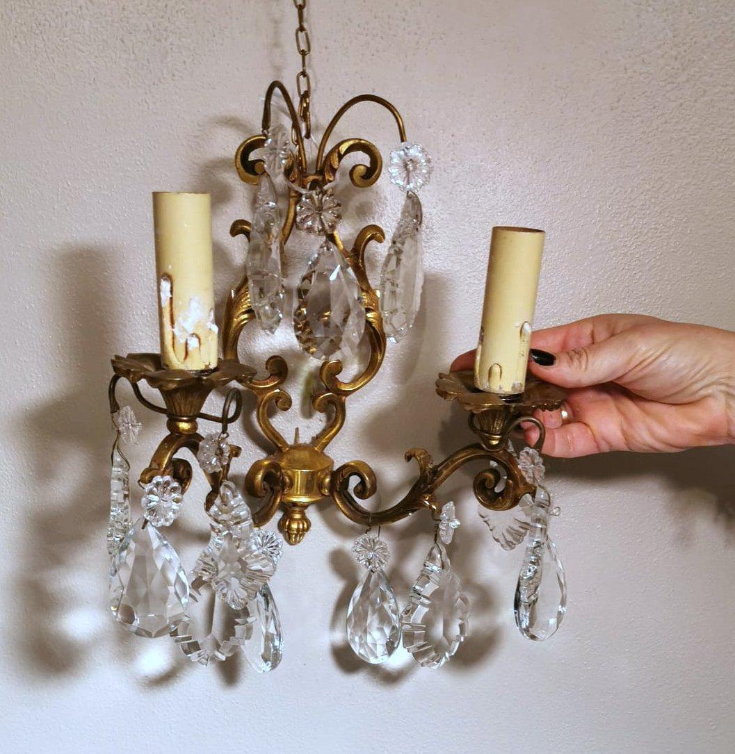 Louis XVI Style Pair of French Wall Sconces in Brass and Crystals For Sale 15