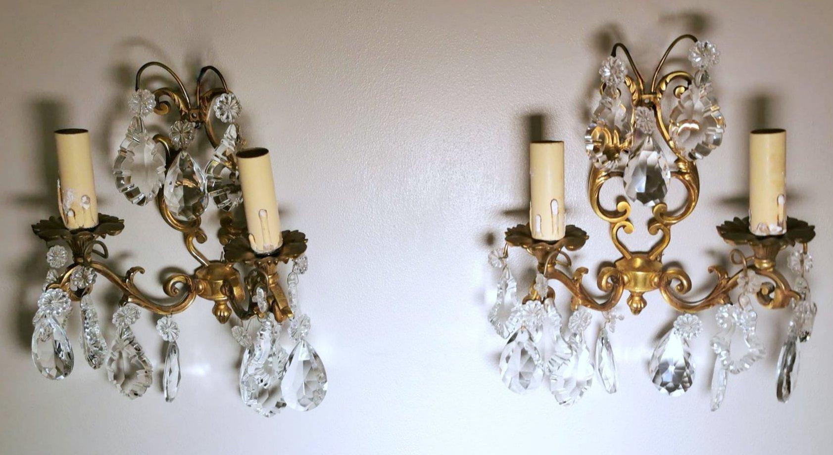 Louis XVI Style Pair of French Wall Sconces in Brass and Crystals In Good Condition For Sale In Prato, Tuscany