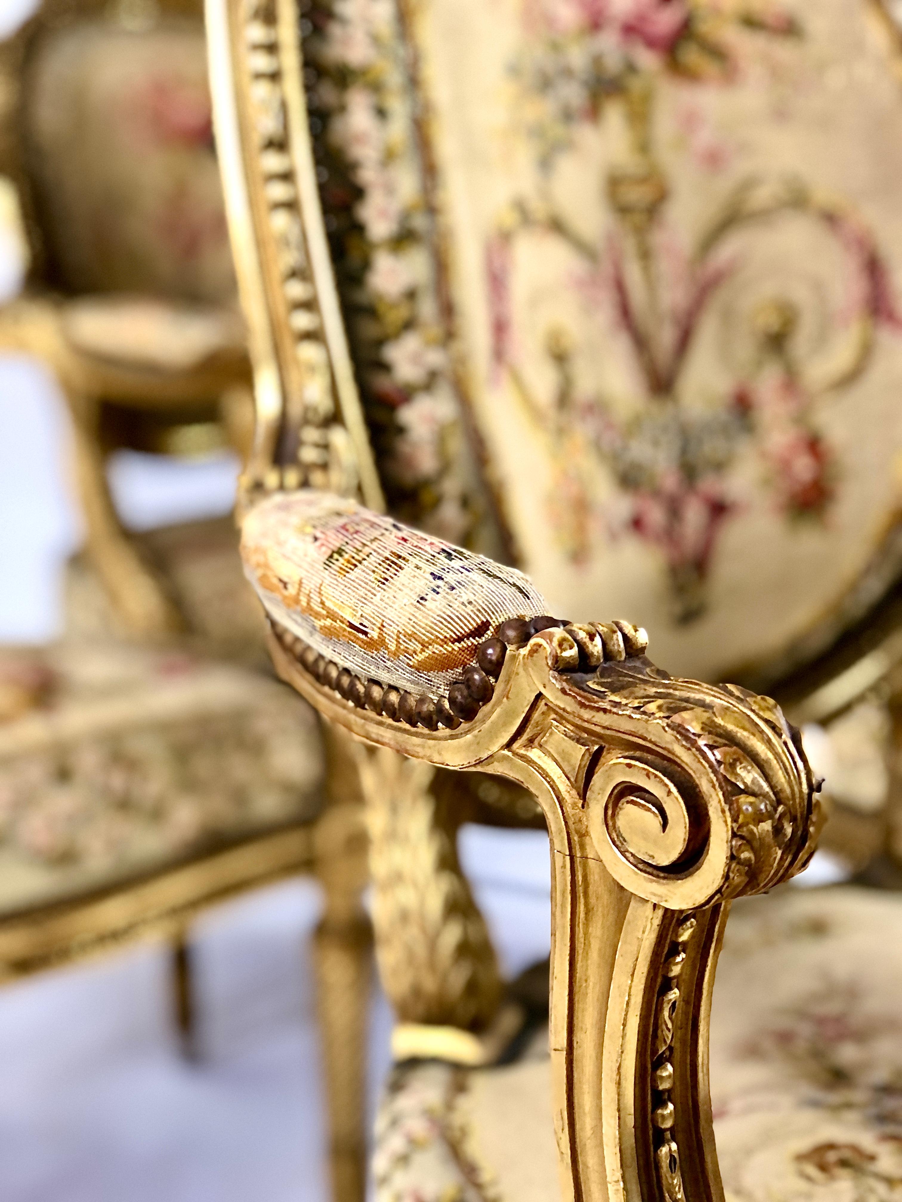 French Louis XVI Style Parisian Gilded 5 Pieces Salon Suite For Sale