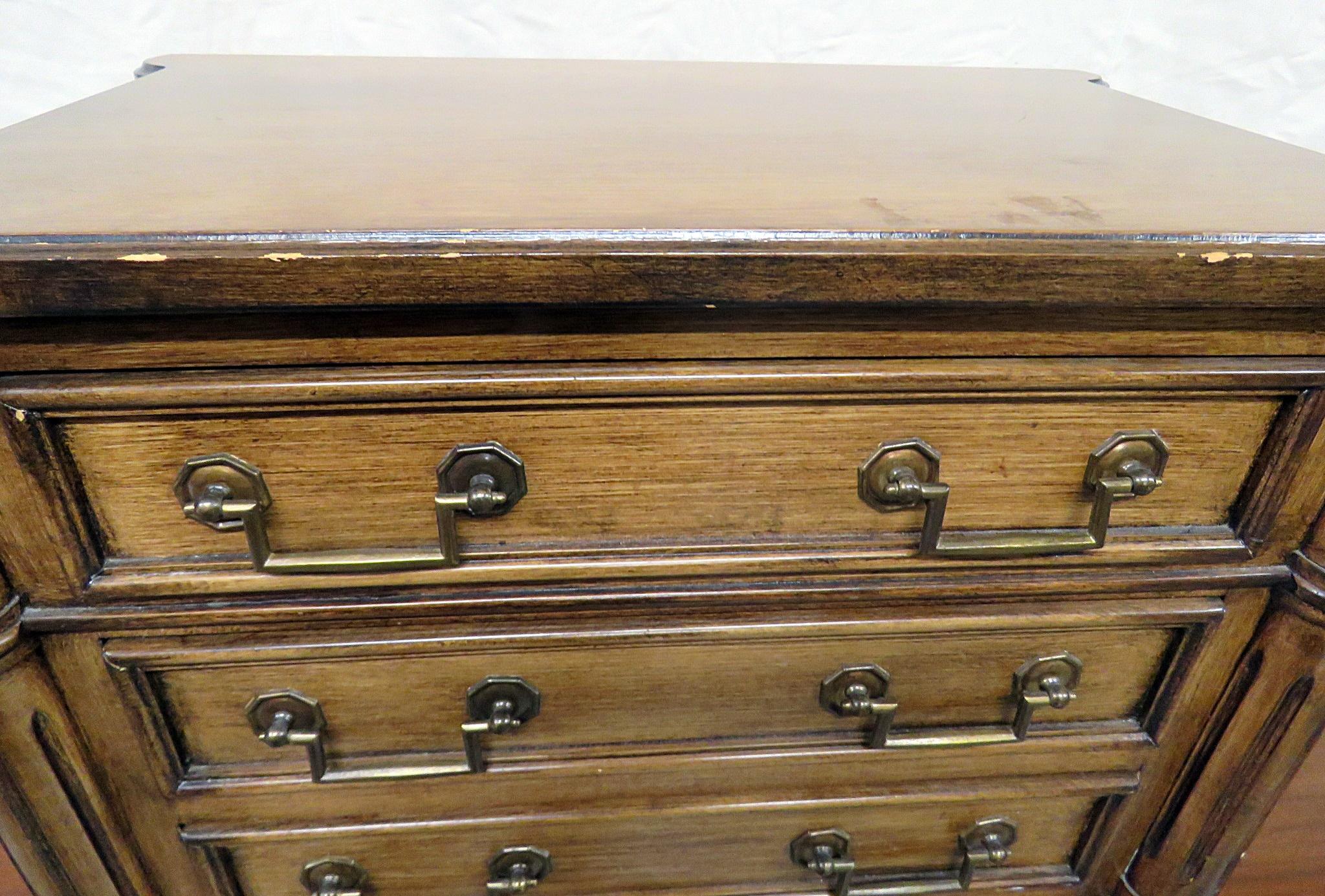 Louis XVI Style Petite Commode Jewelry Box In Good Condition For Sale In Swedesboro, NJ