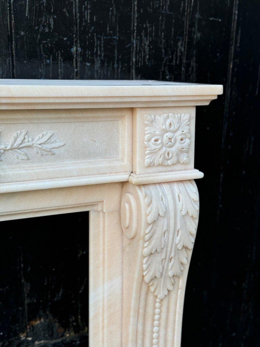 Rosafarbener Marmorsims im Louis-XVI-Stil CIRCA 1980 im Zustand „Gut“ im Angebot in Honnelles, WHT