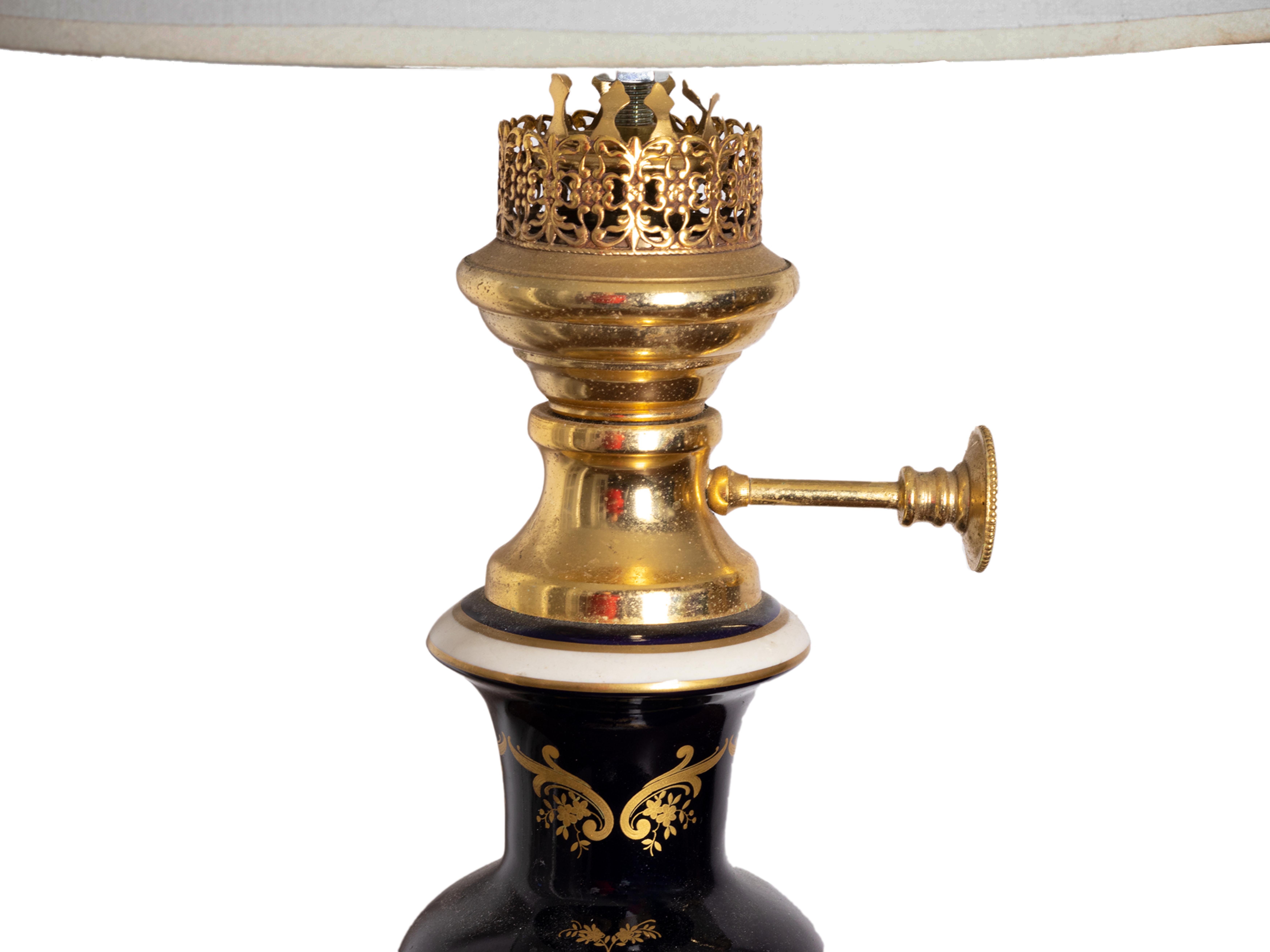 French Louis XVI Style Porcelain Table Lamp, 20th Century For Sale