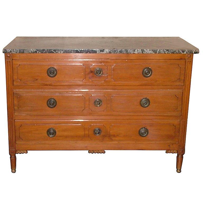 Commode o cassettiera provinciale in legno di frutto in stile Luigi XVI, XIX secolo