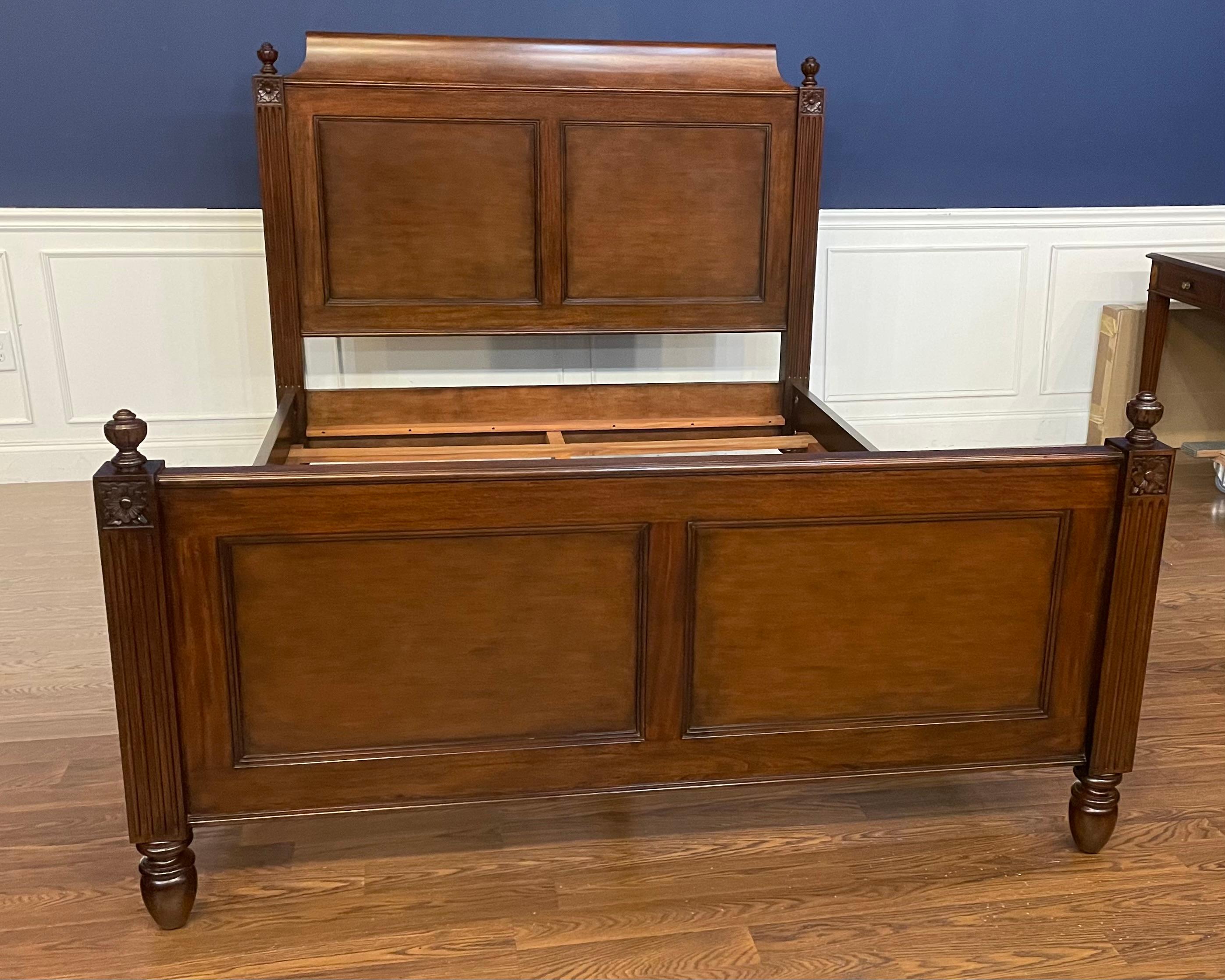 Cama de caoba tamaño Queen estilo Luis XVI de Leighton Hall en Nuevo estado para la venta en Suwanee, GA