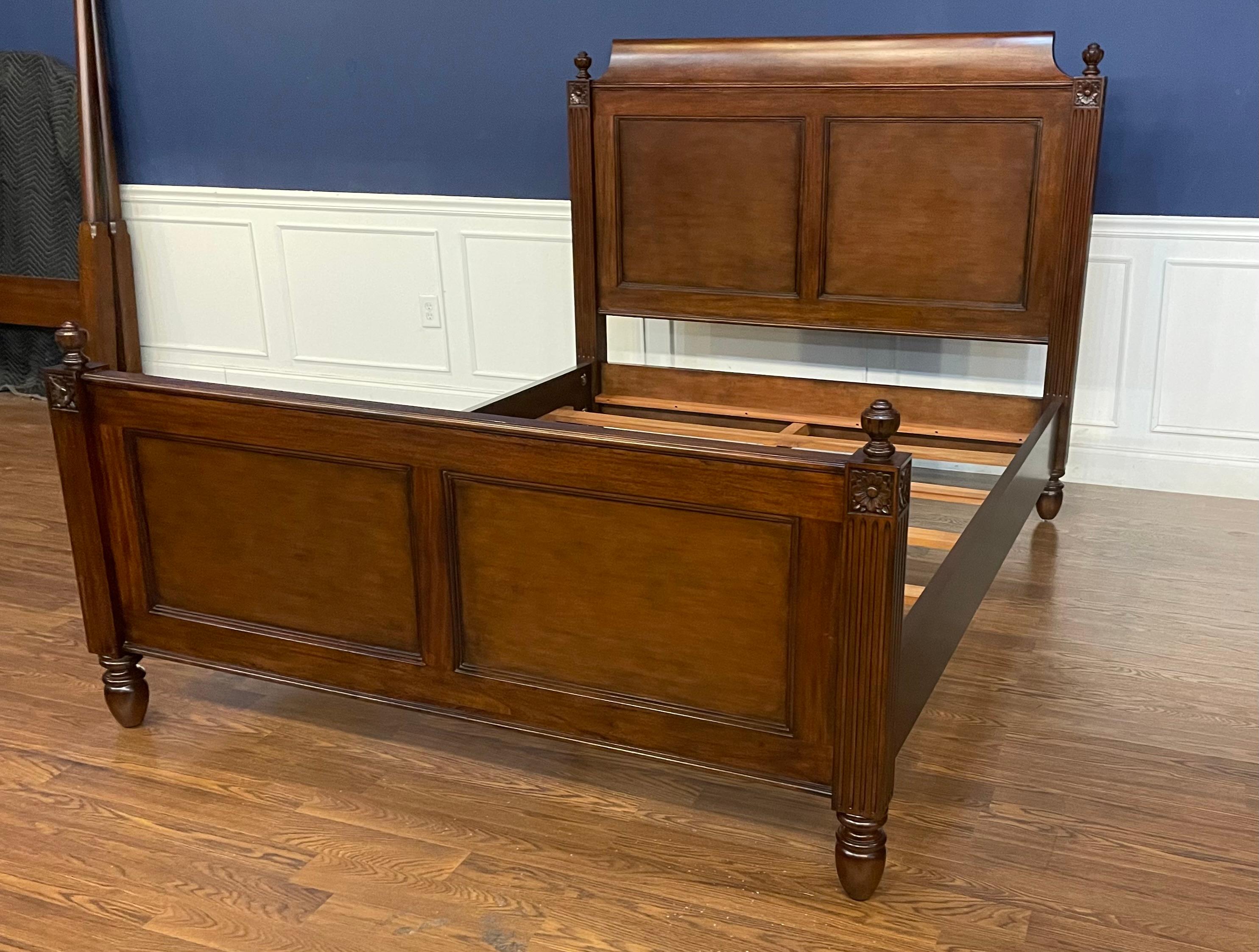 Cama de caoba tamaño Queen estilo Luis XVI de Leighton Hall en venta 3