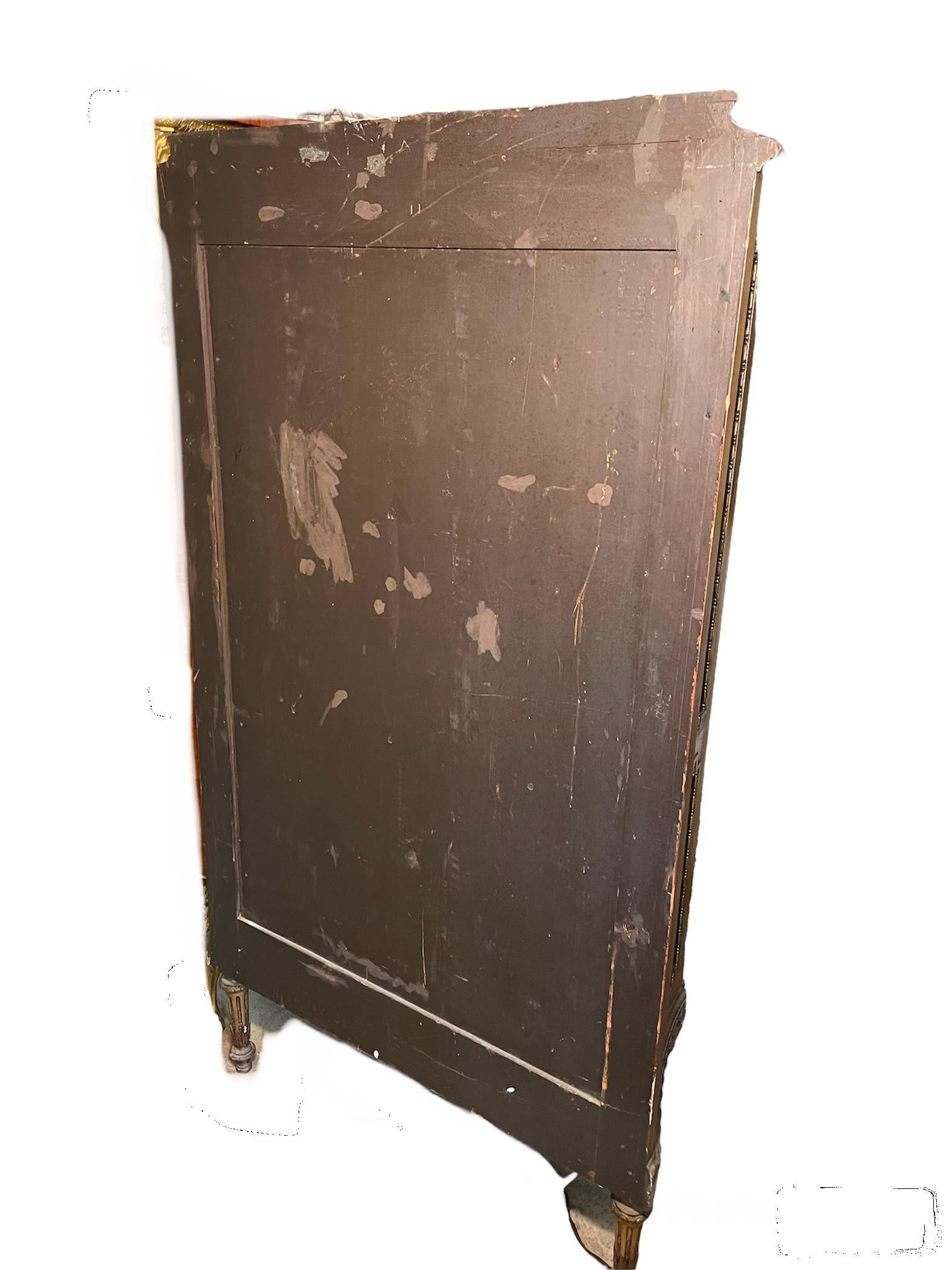Vitrine/meuble de rangement rectangulaire de style Louis XVI en vente 12