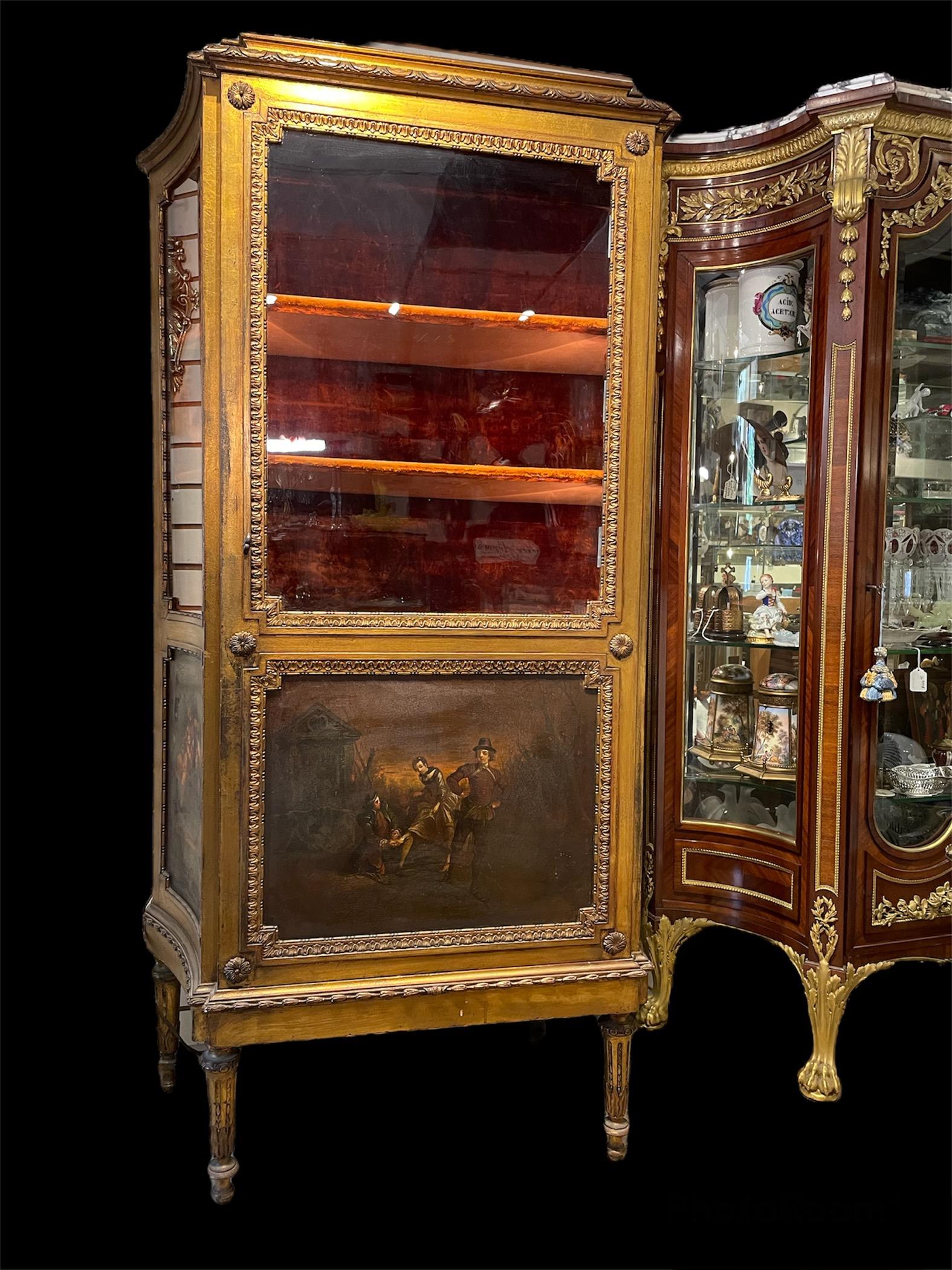 Inconnu Vitrine/meuble de rangement rectangulaire de style Louis XVI en vente