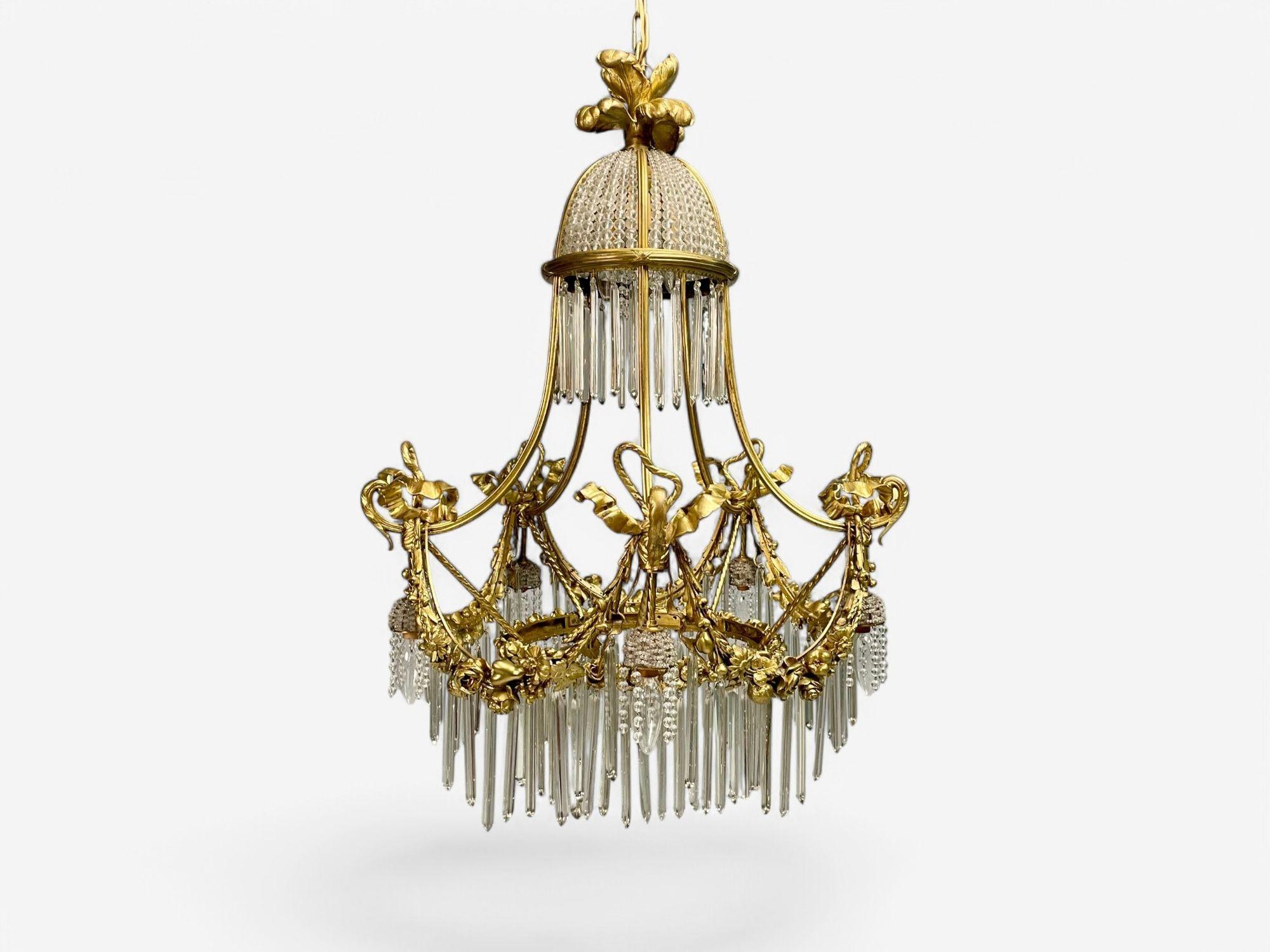 Lustre néoclassique russe de style Louis XVI, bronze, cristal, France, années 1900 Bon état - En vente à Manhasset, NY