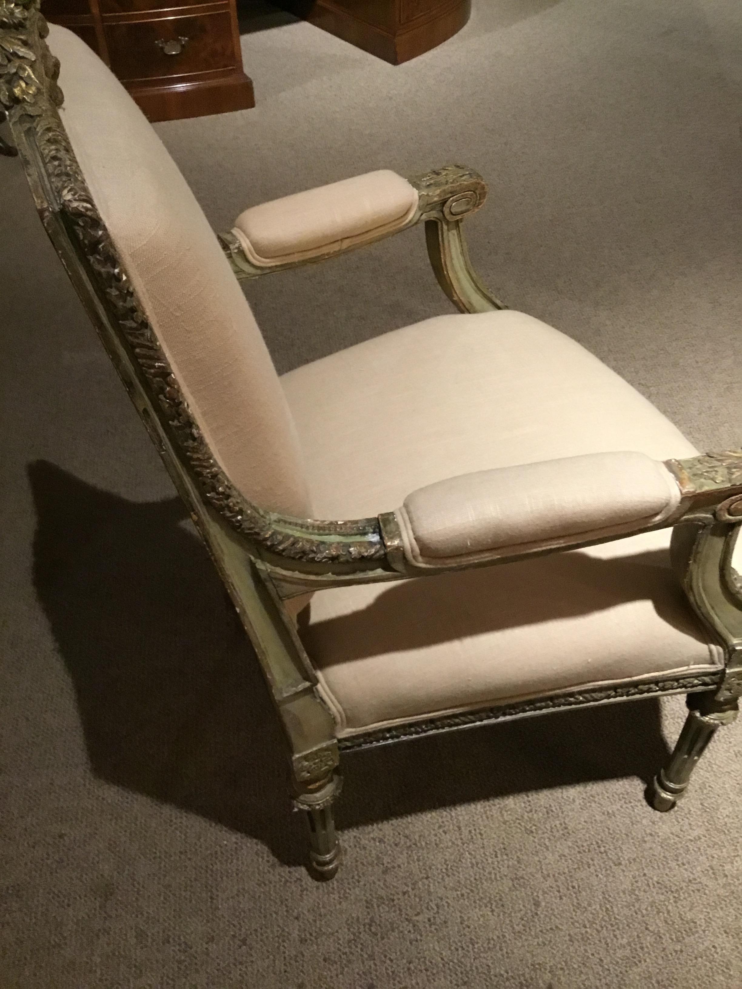 French Louis XVI-Style Sam Chair or Fauteuil, Parcel Paint with Gilt Highlights For Sale