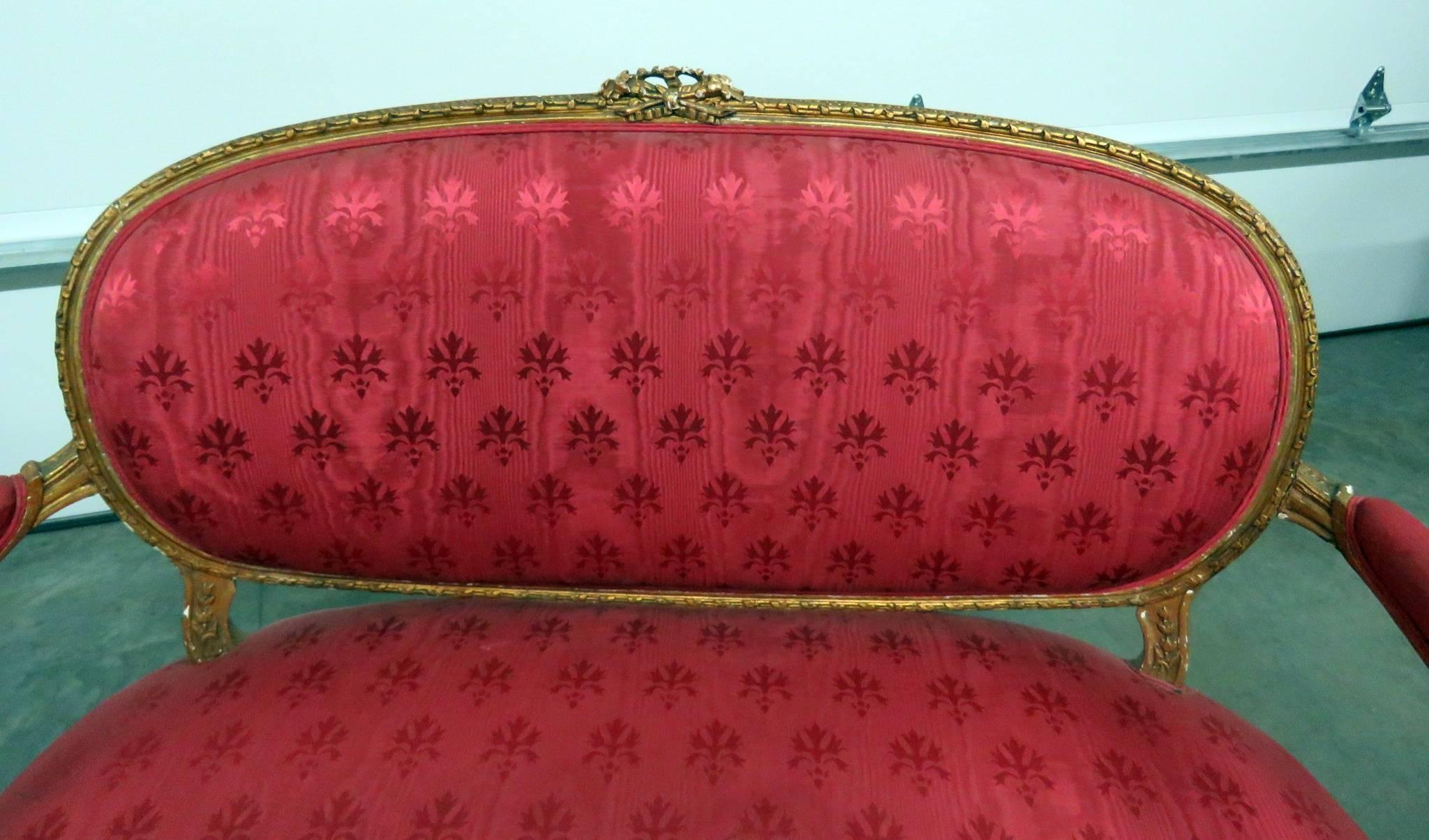 Louis XVI Style Settee In Good Condition In Swedesboro, NJ