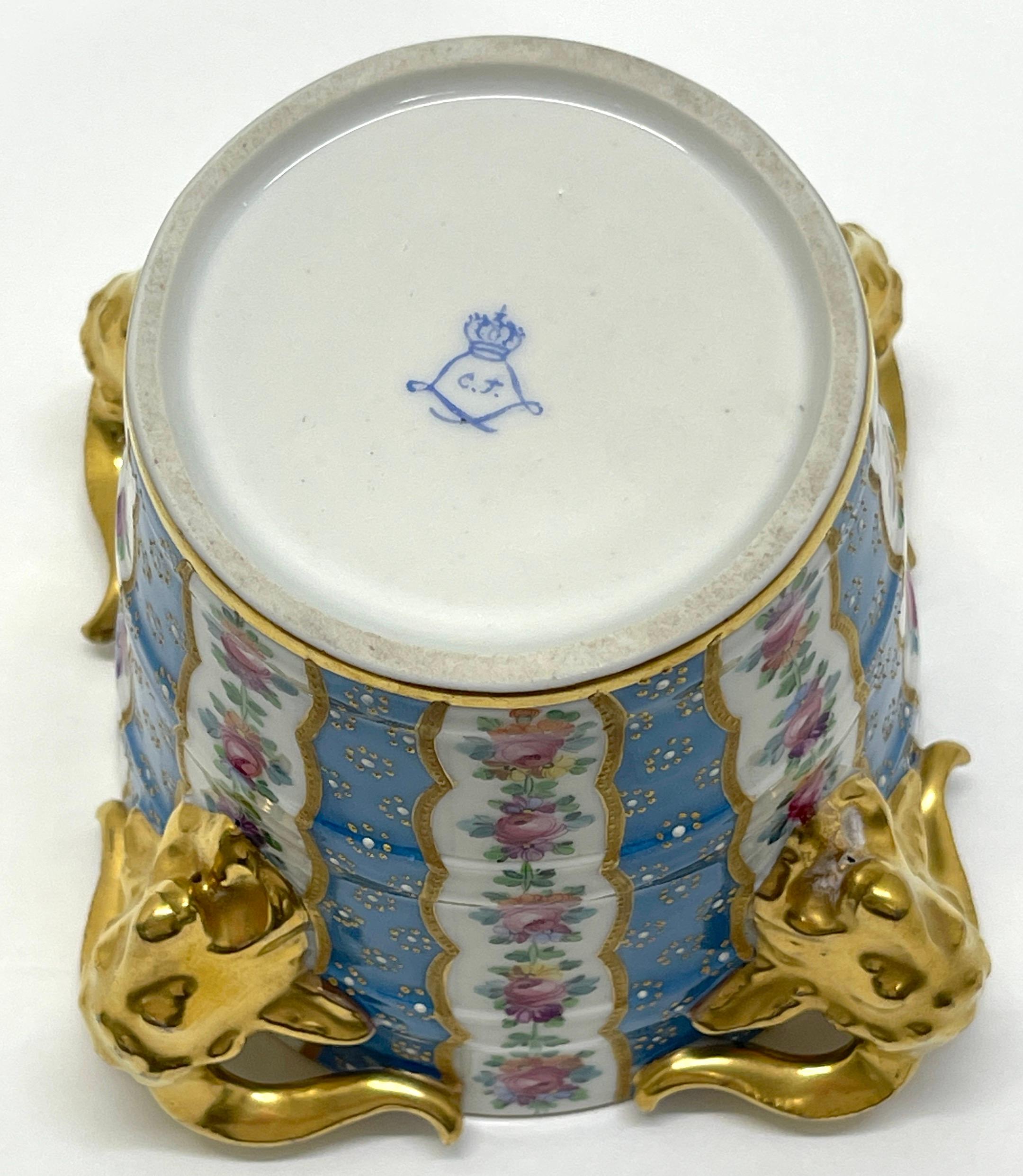 Pot de fleurs à motif de bélier de style Louis XVI, style Sèvres Pot de Cache, Carl Thieme Dresden en vente 3
