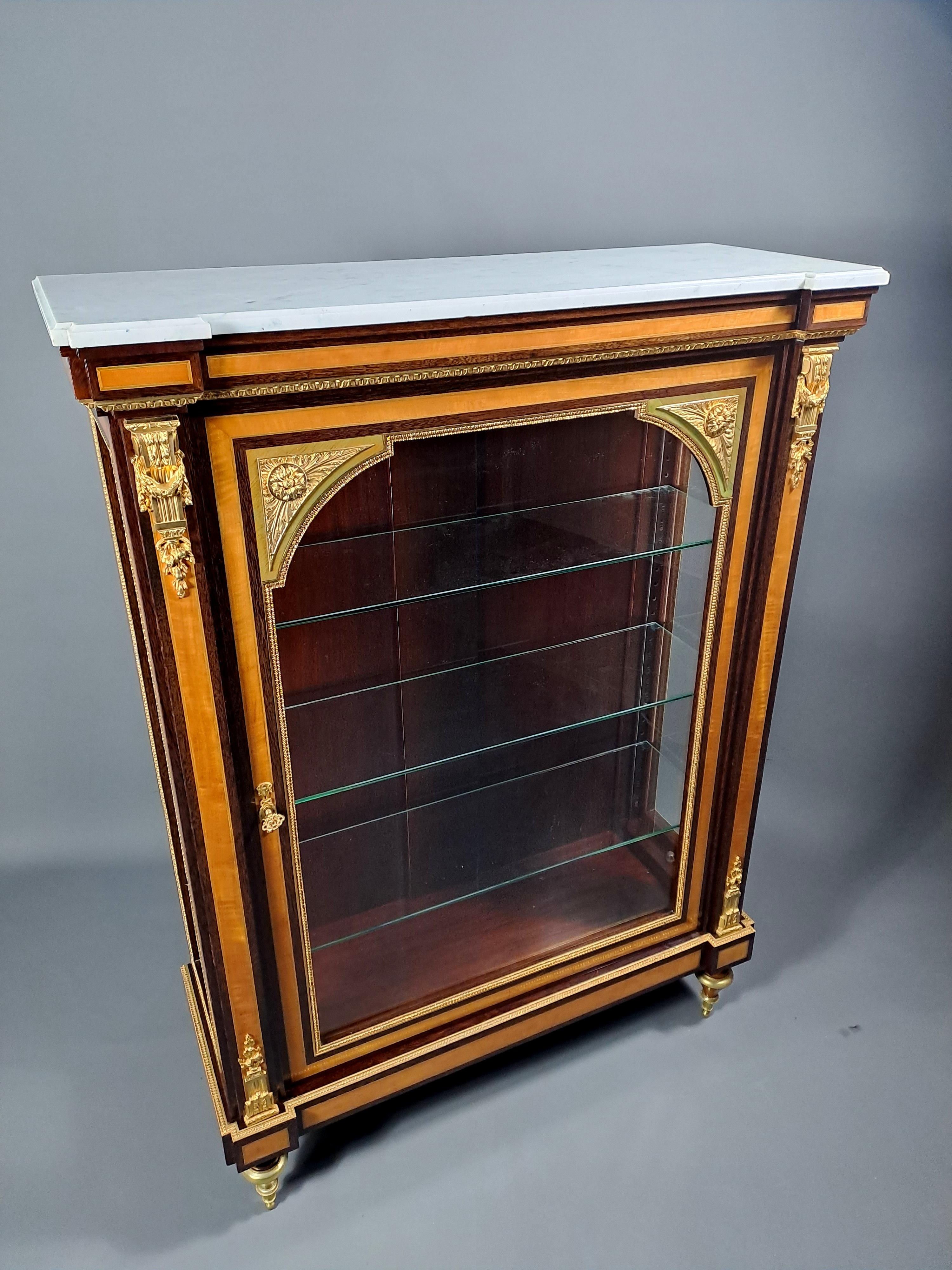 Louis XVI Style Showcase In Marquetry And Gilt Bronze For Sale 6