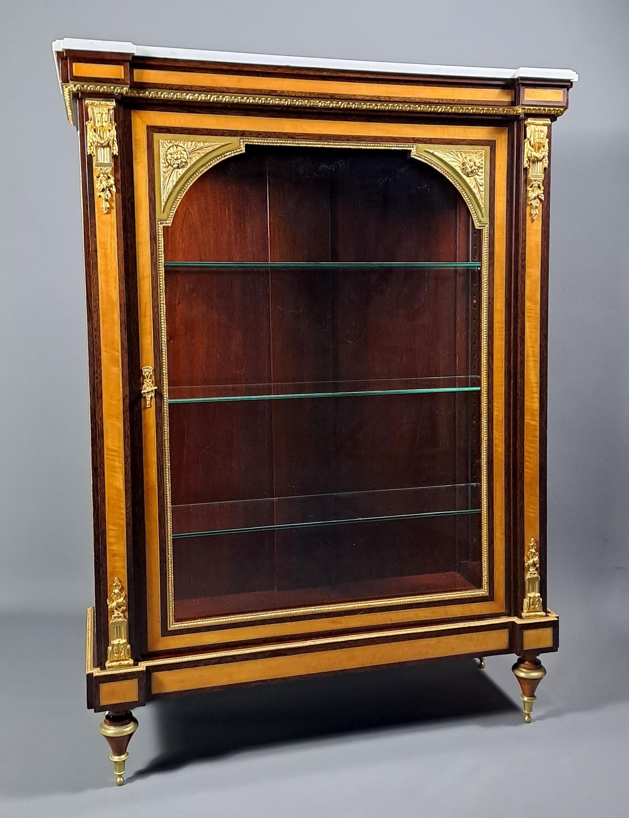 Louis XVI Style Showcase In Marquetry And Gilt Bronze For Sale 1