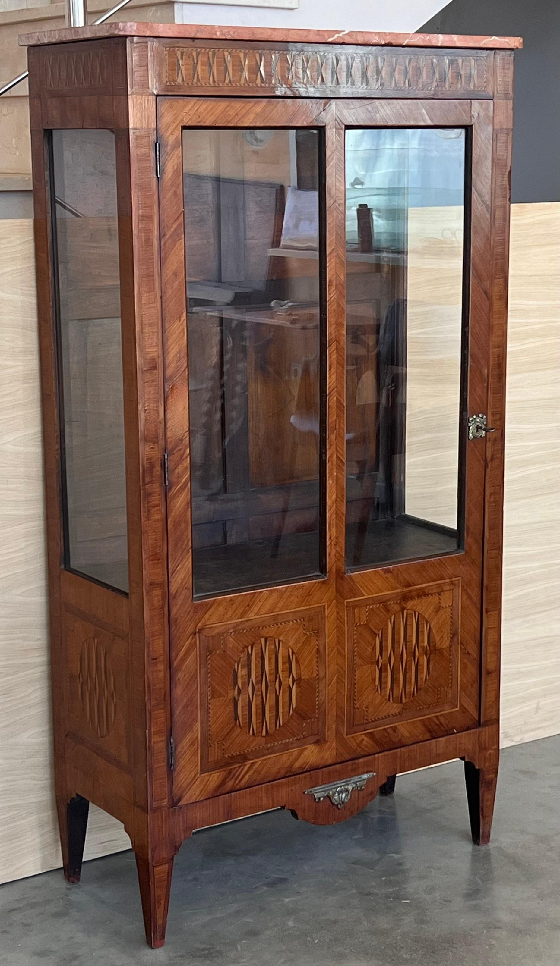 French Louis XVI Style Showcase Vitrine in Walnut with Geometrical Marquetry For Sale
